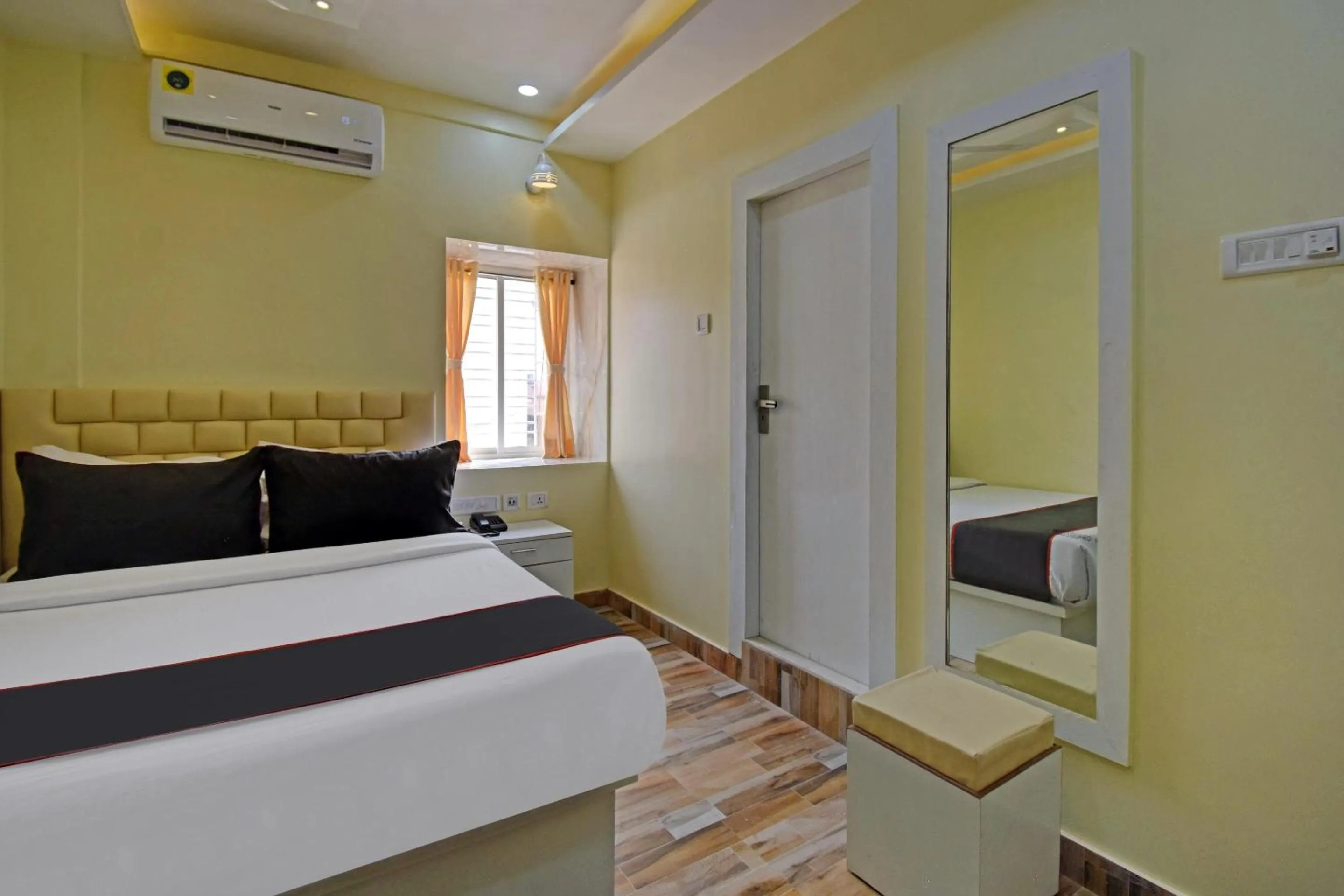 Bedroom, Bed in Super Collection O Ketan Regency Near Acropolis Mall