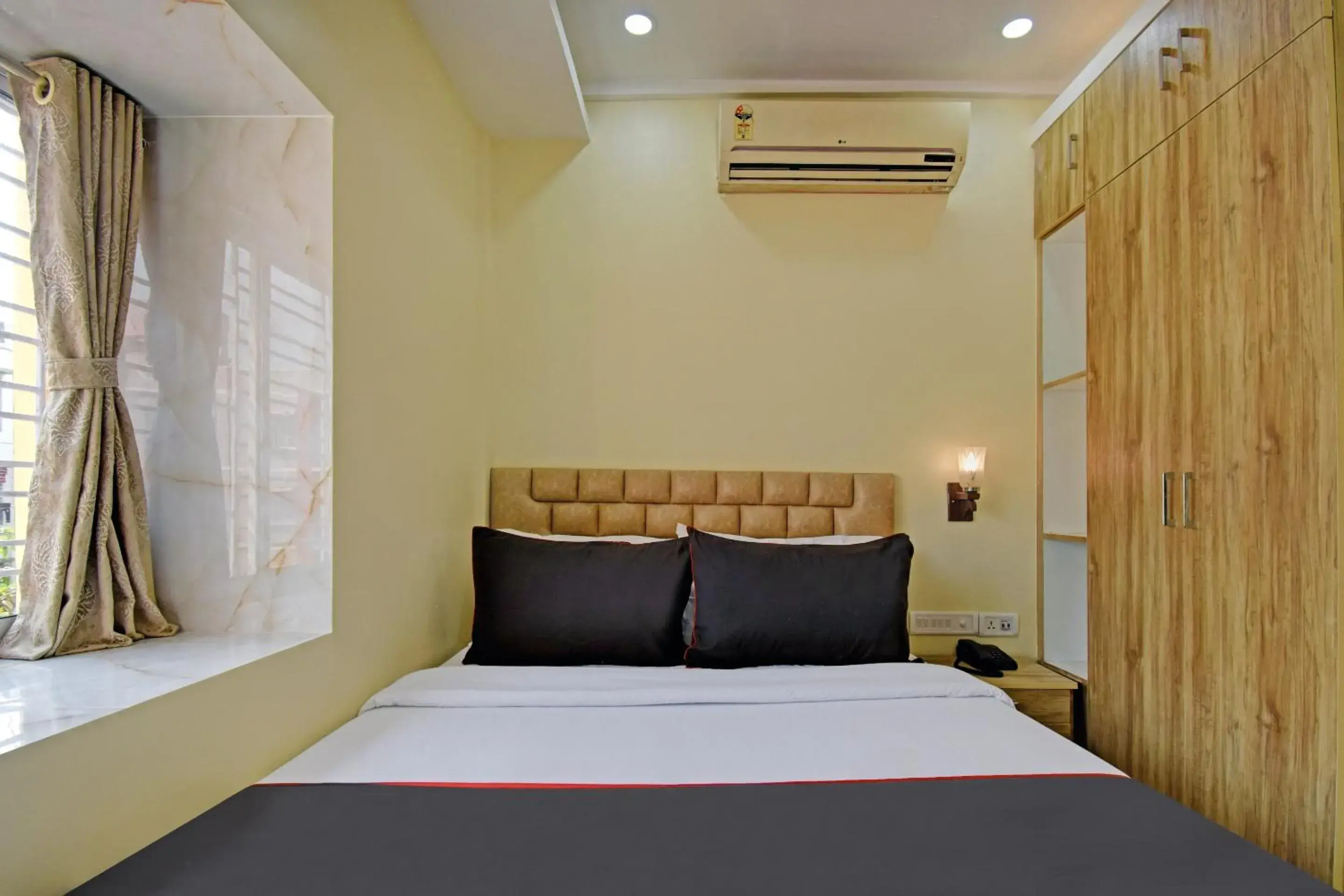 Facade/entrance, Bed in Collection O Ketan Regency Near Acropolis Mall Facade/entrance, Bed in Collection O Ketan Regency Near Acropolis Mall