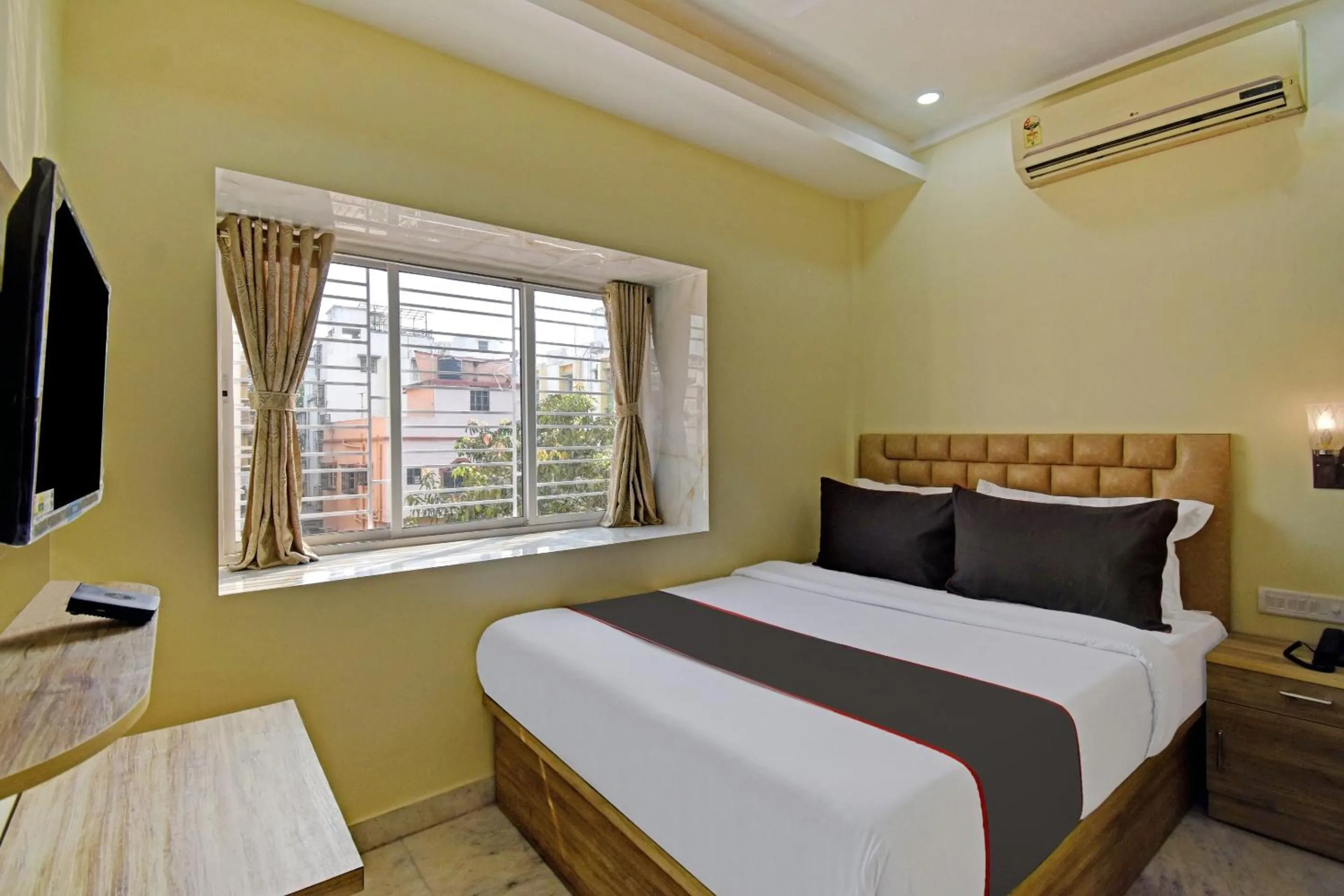Bedroom, Bed in Super Collection O Ketan Regency Near Acropolis Mall