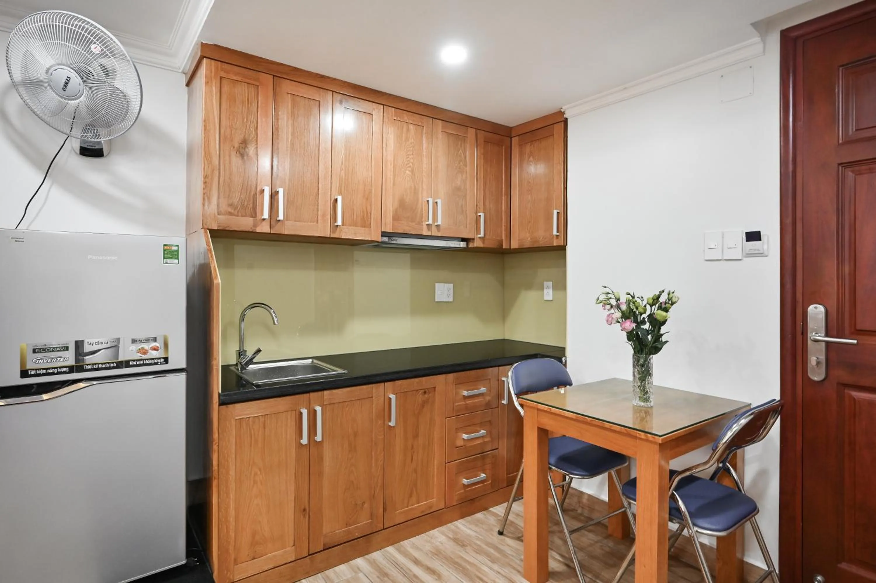 Kitchen or kitchenette in Genie Hotel & Serviced Apartments
