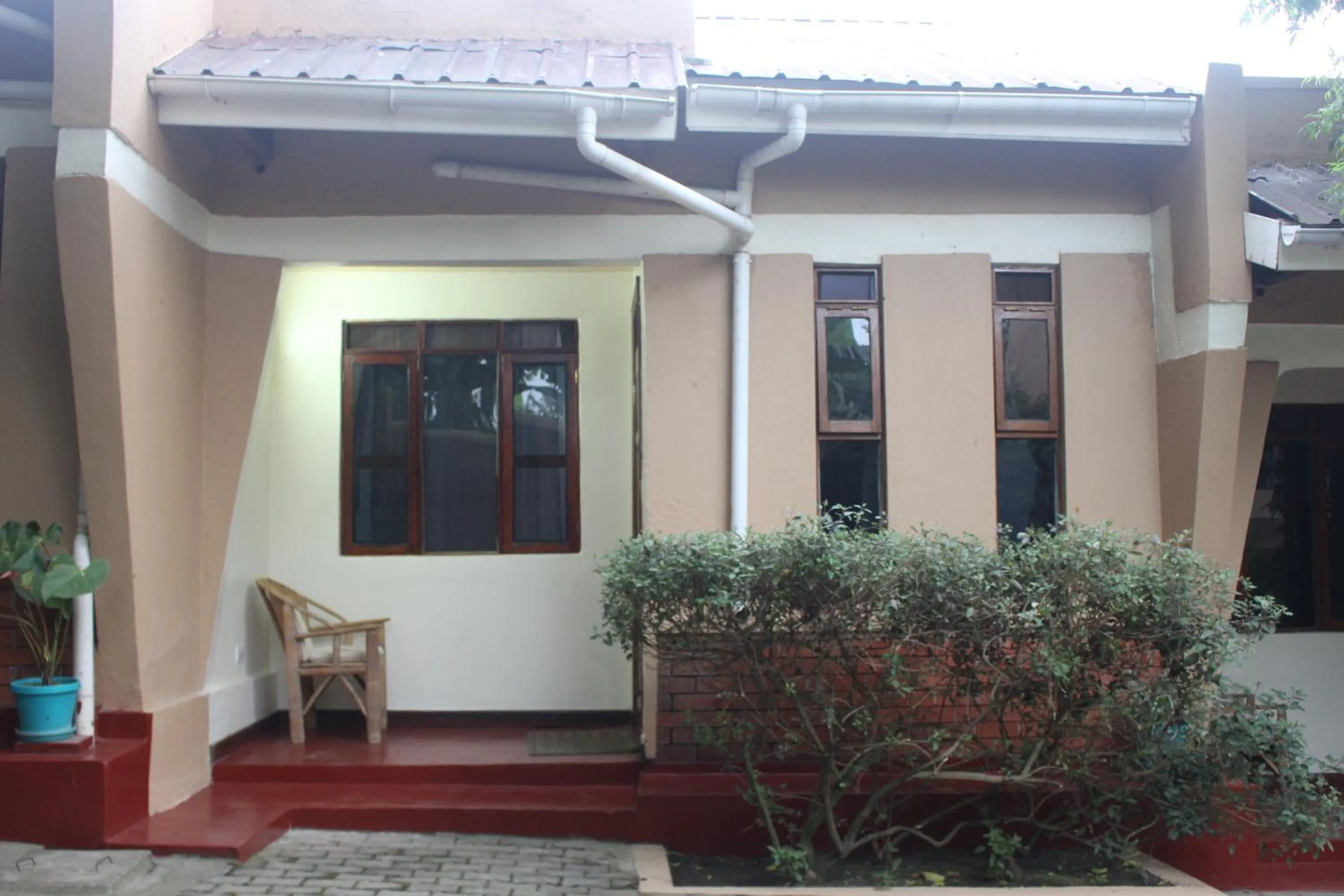 Property building in Montane Safaris Hotel