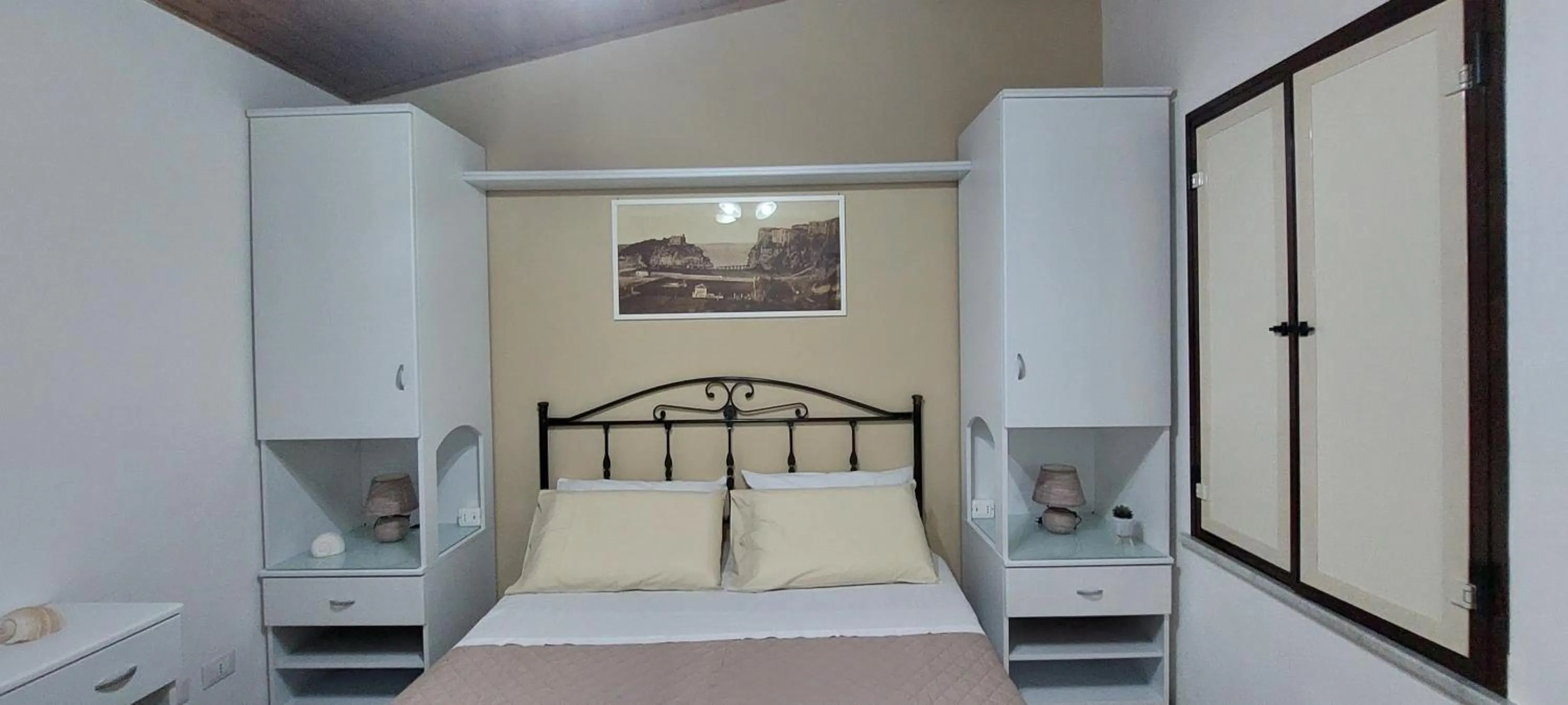 Bedroom, Bed in Residenza La Grazia Tropea - Free Parking -