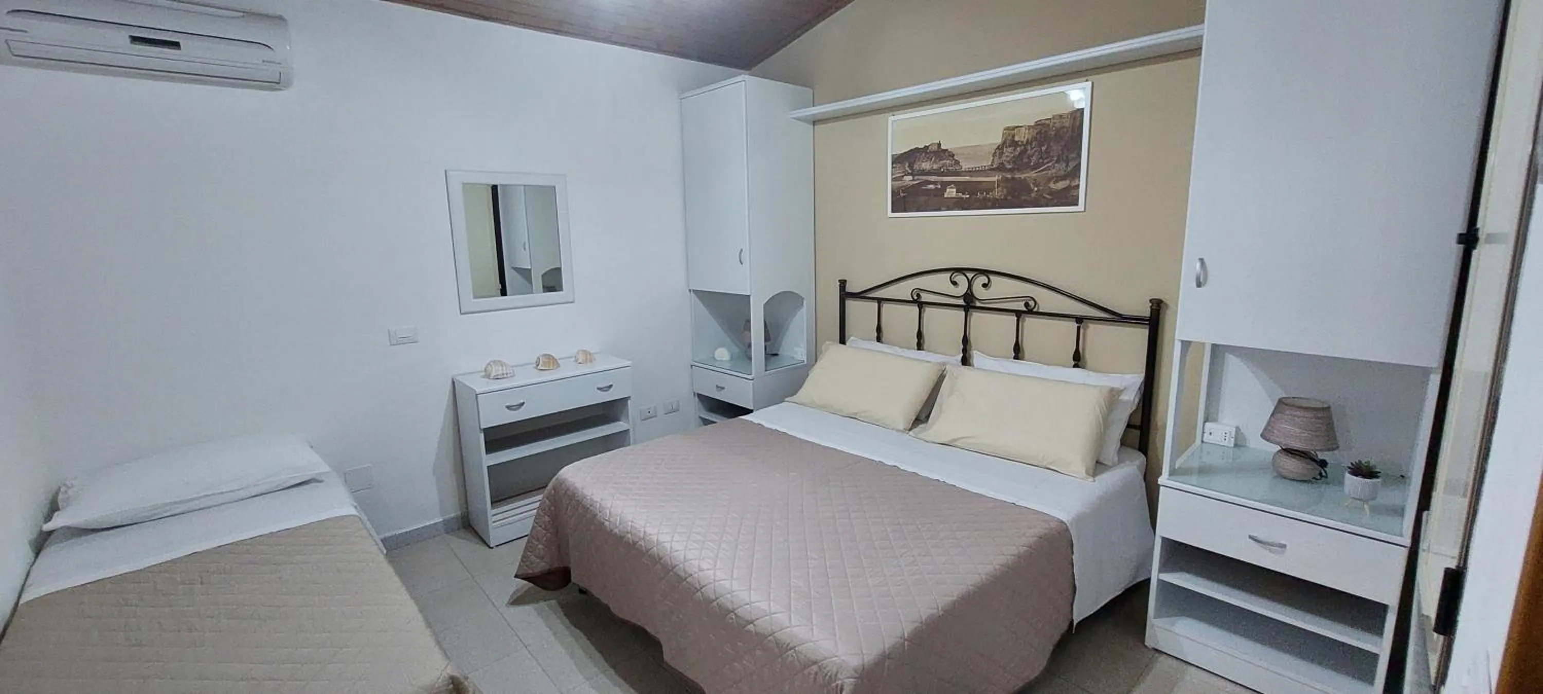 Bedroom, Bed in Residenza La Grazia Tropea - Free Parking -