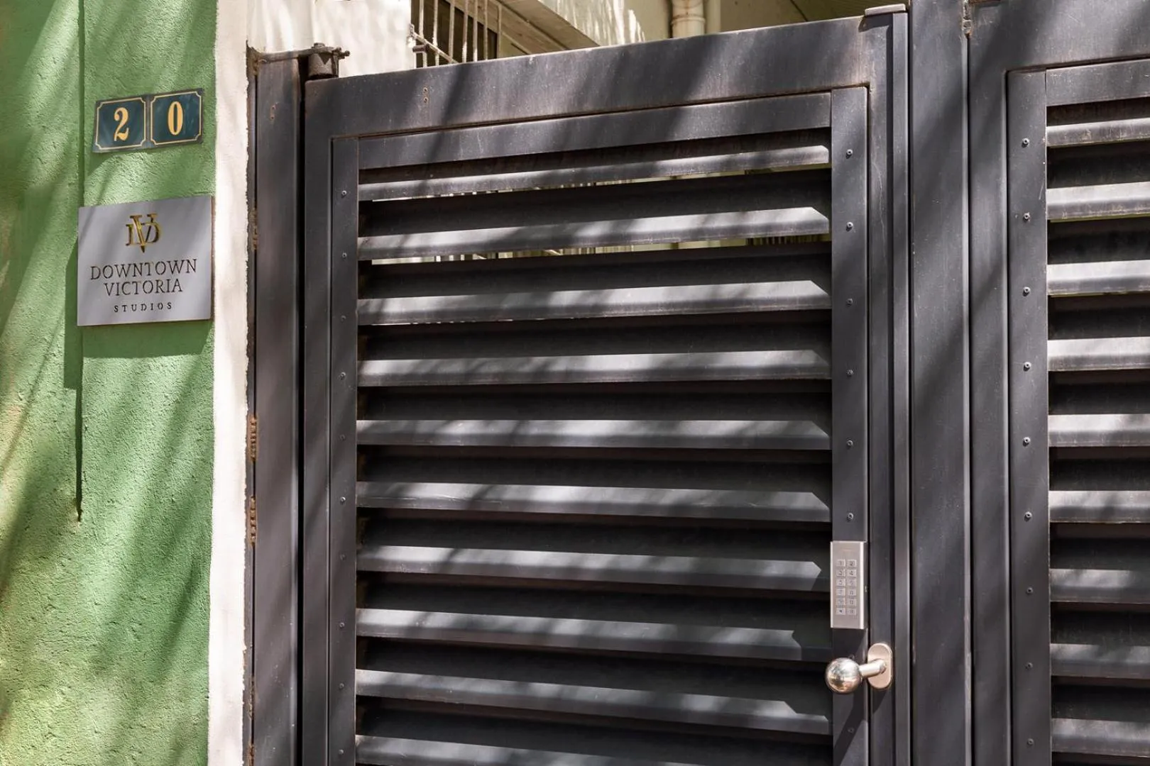 Property building in Downtown Victoria Studios By CityBookings