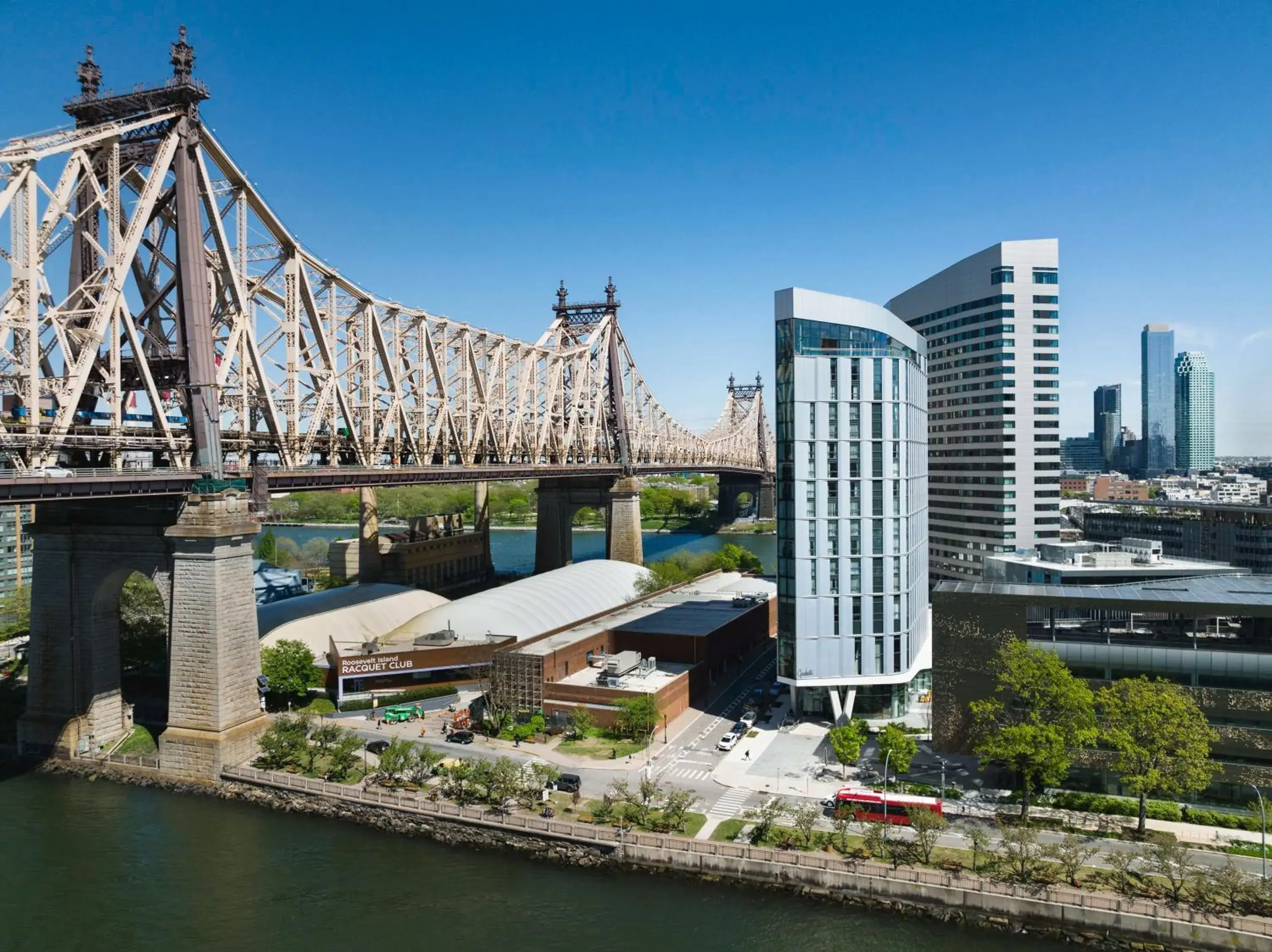 Property building in Graduate by Hilton New York Property building in Graduate by Hilton New York