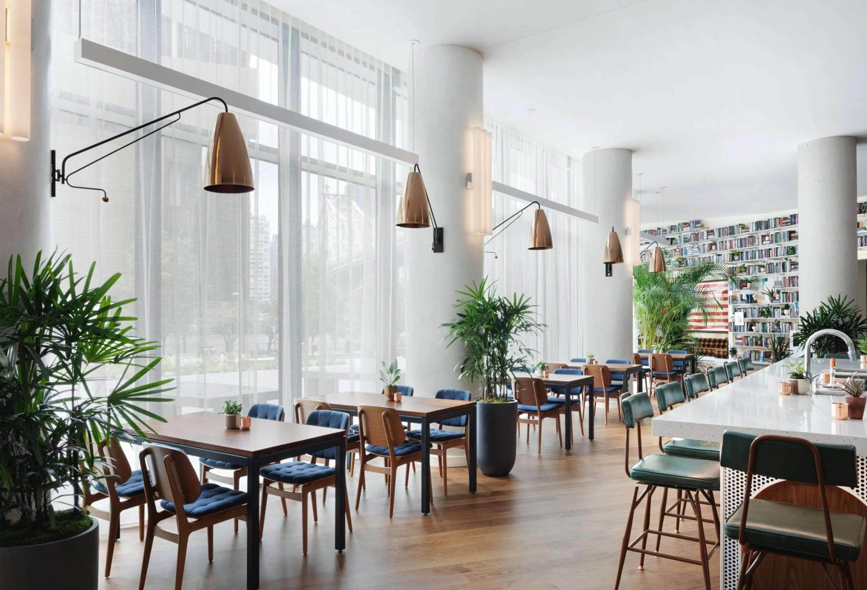 Restaurant/places to eat in Graduate by Hilton New York