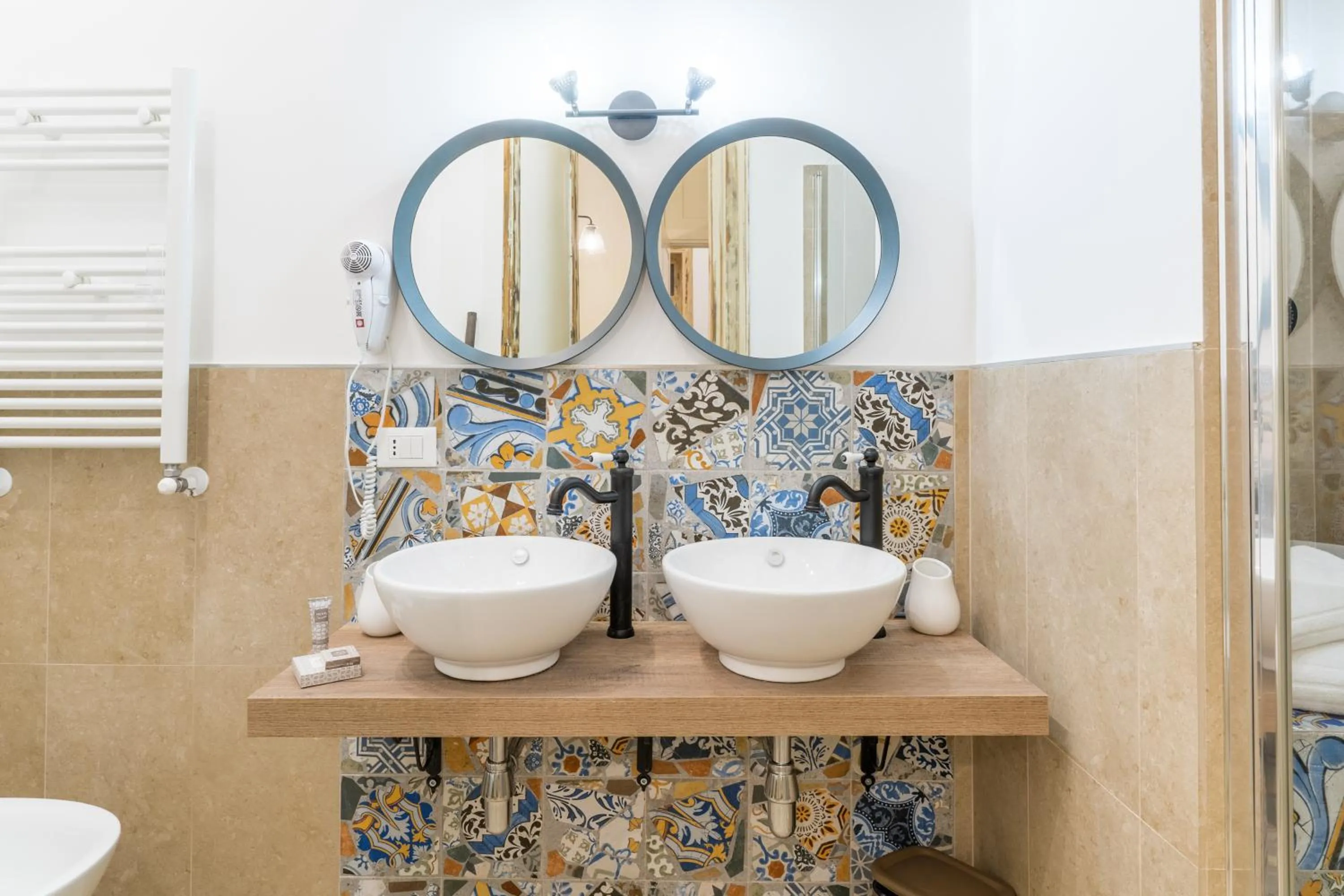 Bathroom in Mama Tita Rooms and Breakfast