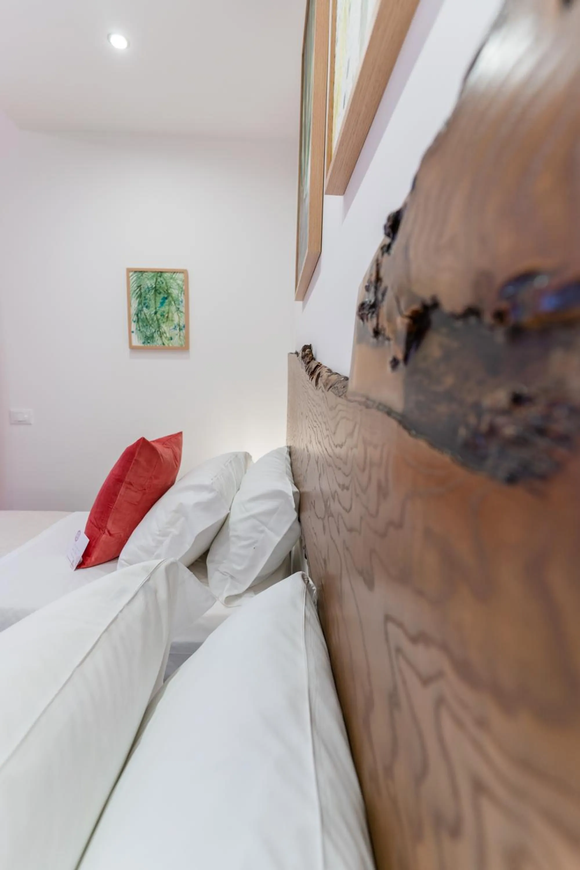 Bed in Mama Tita Rooms and Breakfast