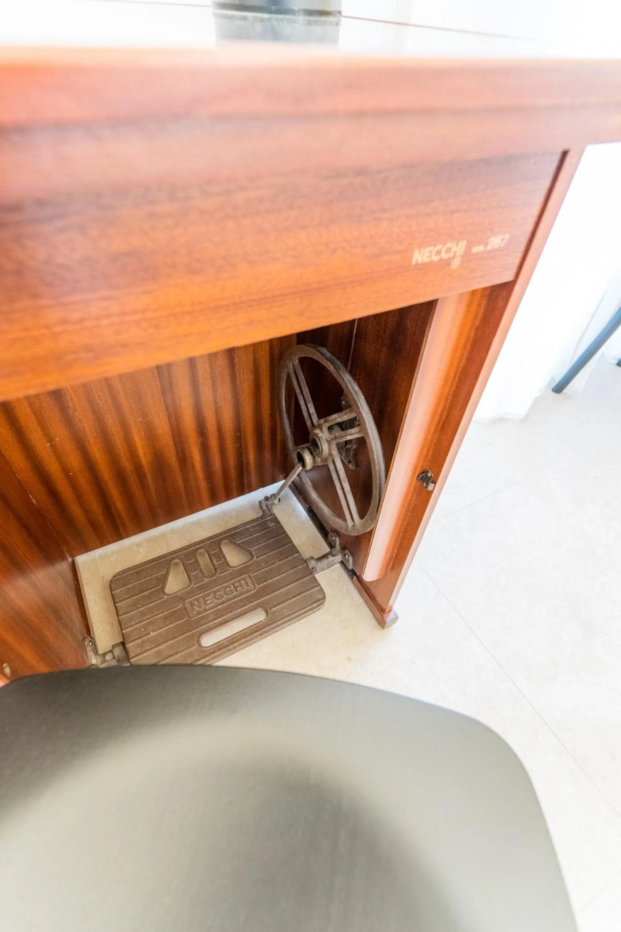 hair dresser in Mama Tita Rooms and Breakfast