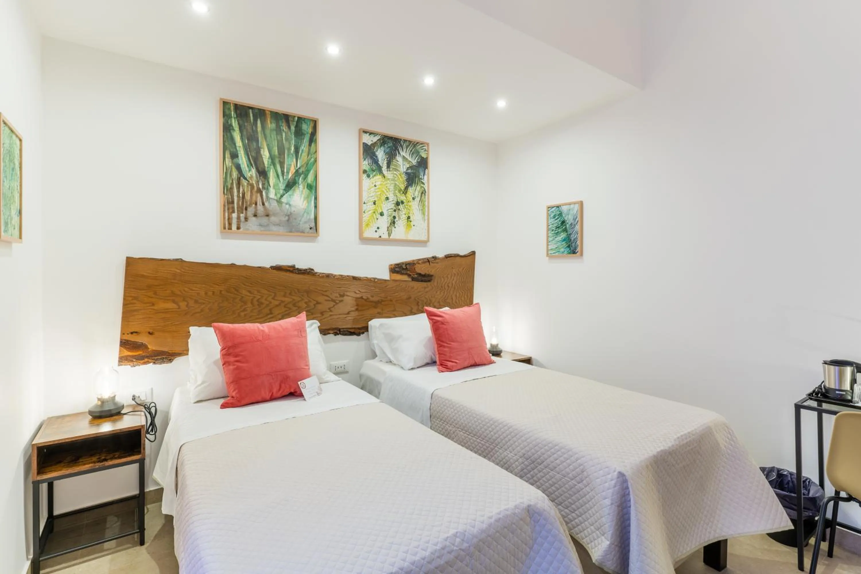 Bed in Mama Tita Rooms and Breakfast