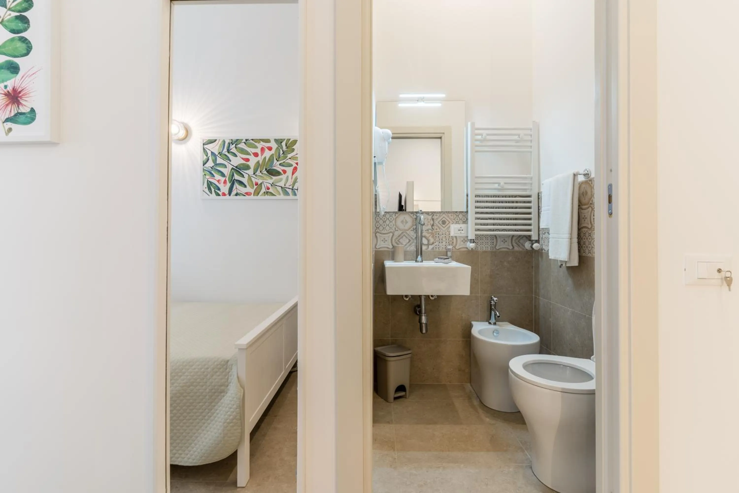 Toilet in Mama Tita Rooms and Breakfast