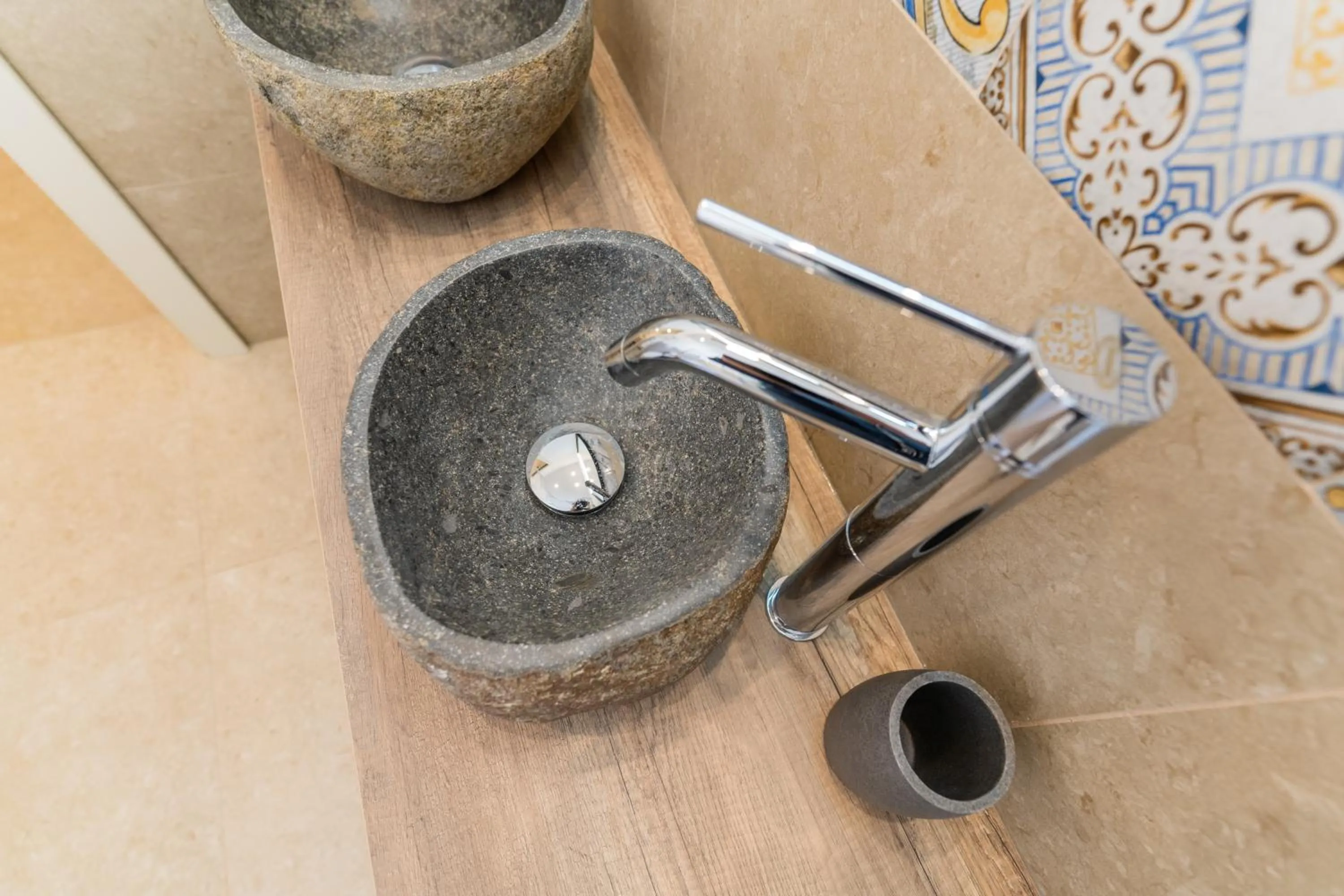 Bathroom in Mama Tita Rooms and Breakfast