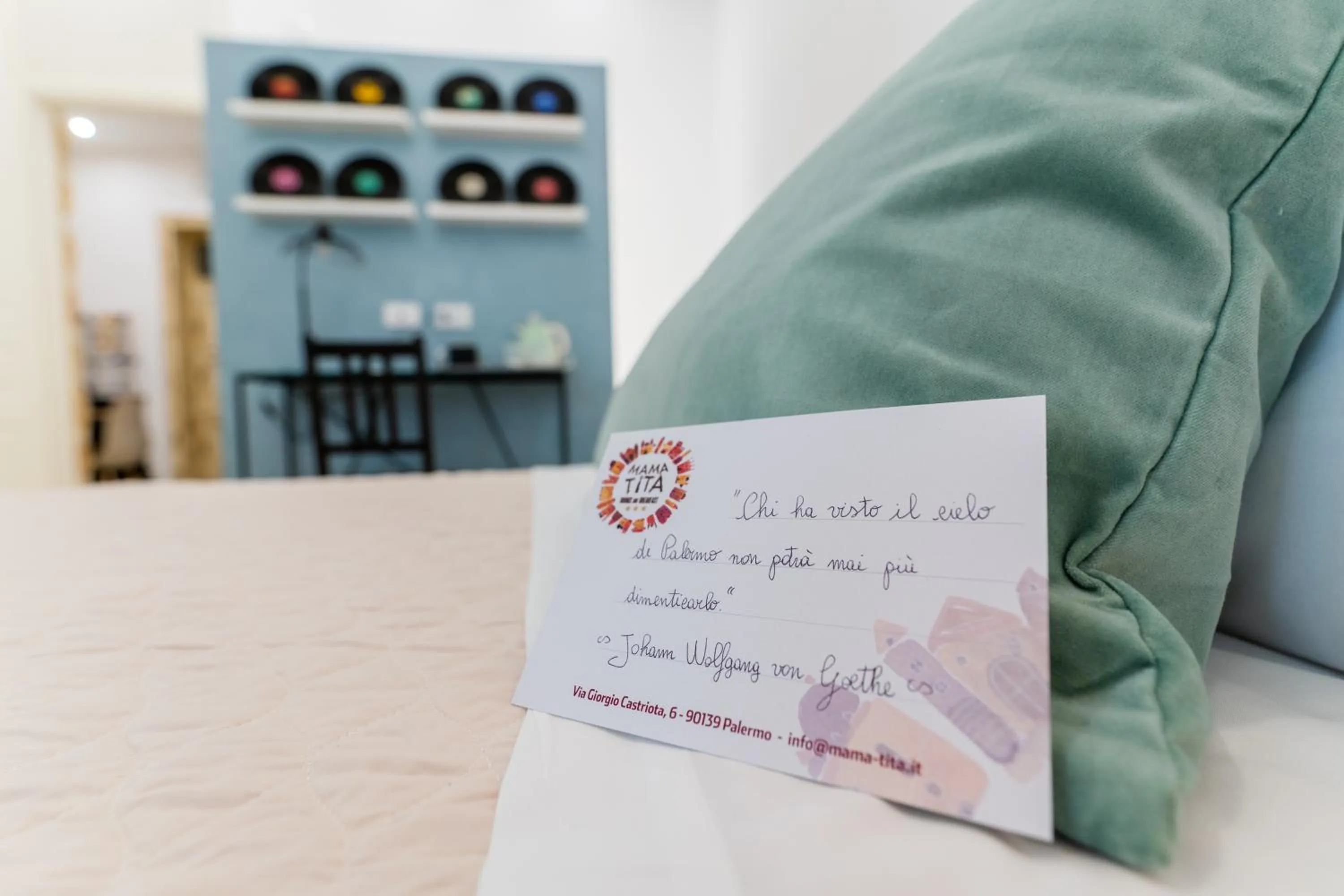 Bed in Mama Tita Rooms and Breakfast