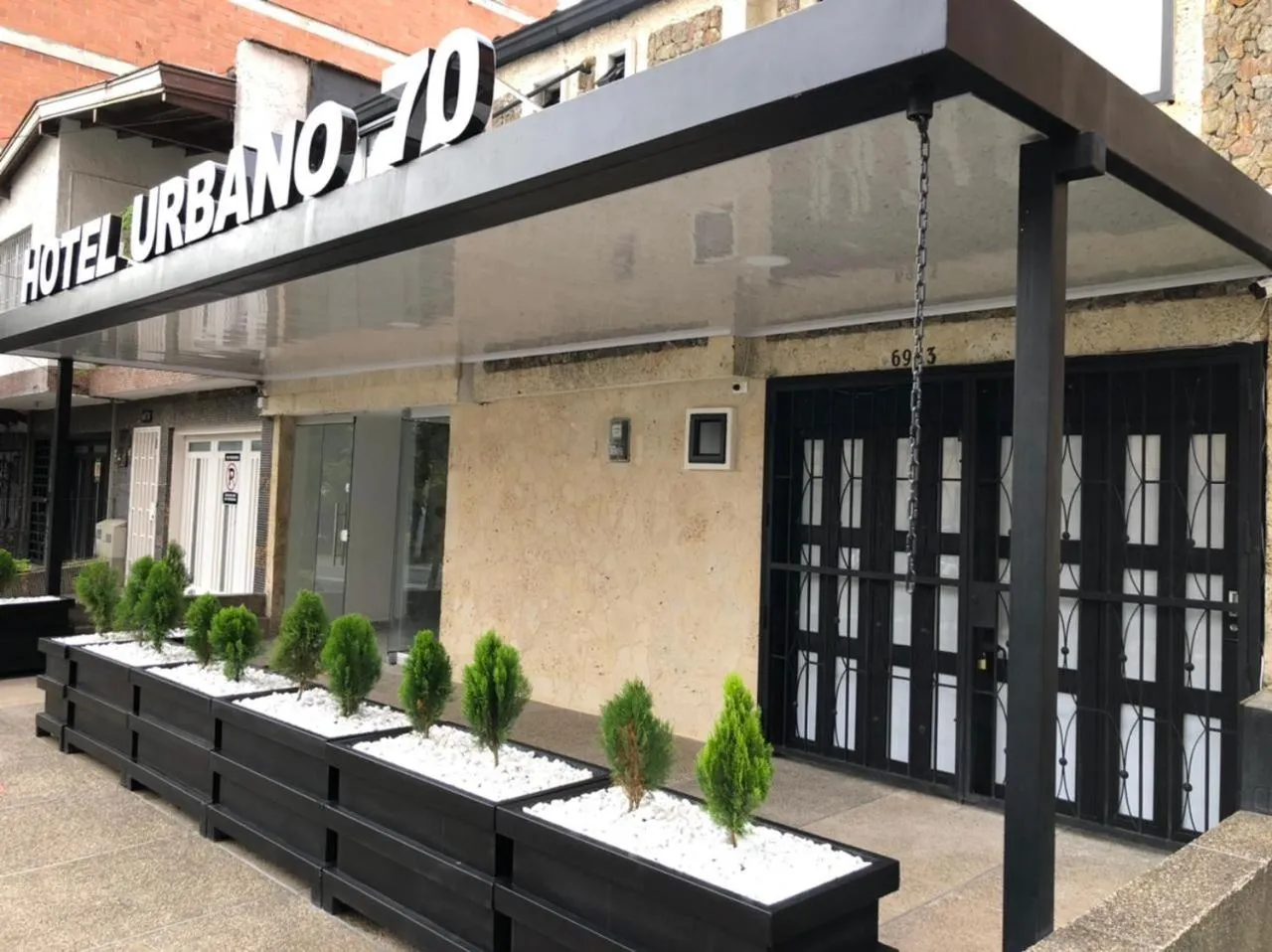 Facade/entrance in Hotel Urbano 70