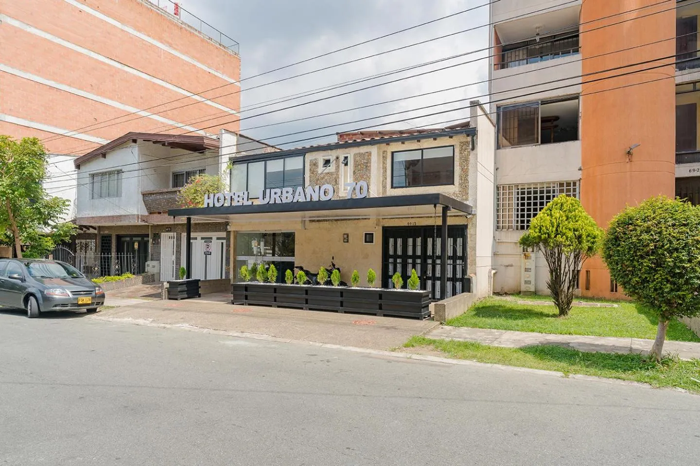 Facade/entrance in Hotel Urbano 70