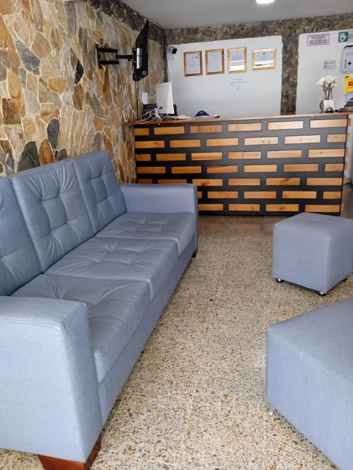 Lobby or reception in Hotel Urbano 70