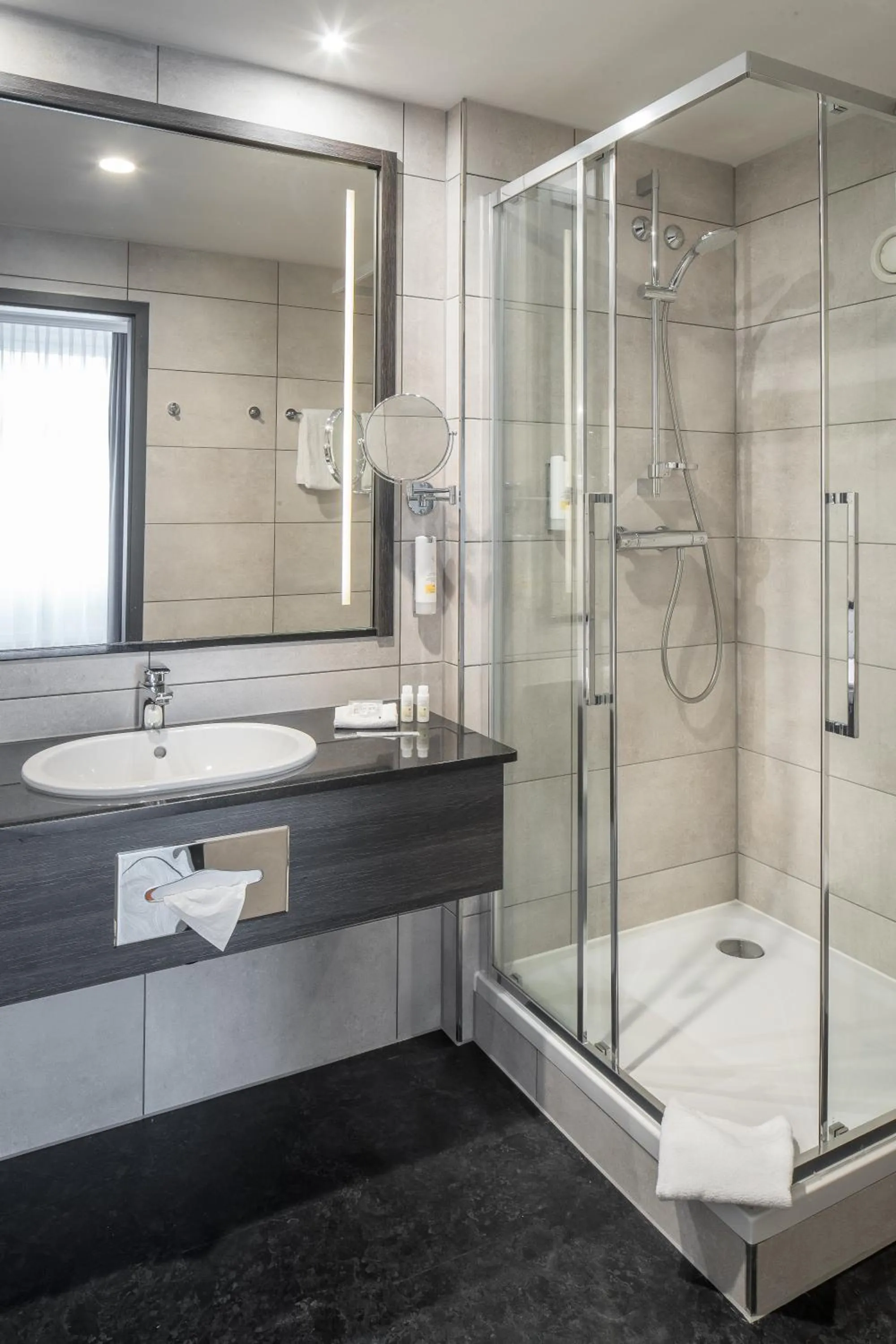 Bathroom in Hotel Chemnitzer Hof