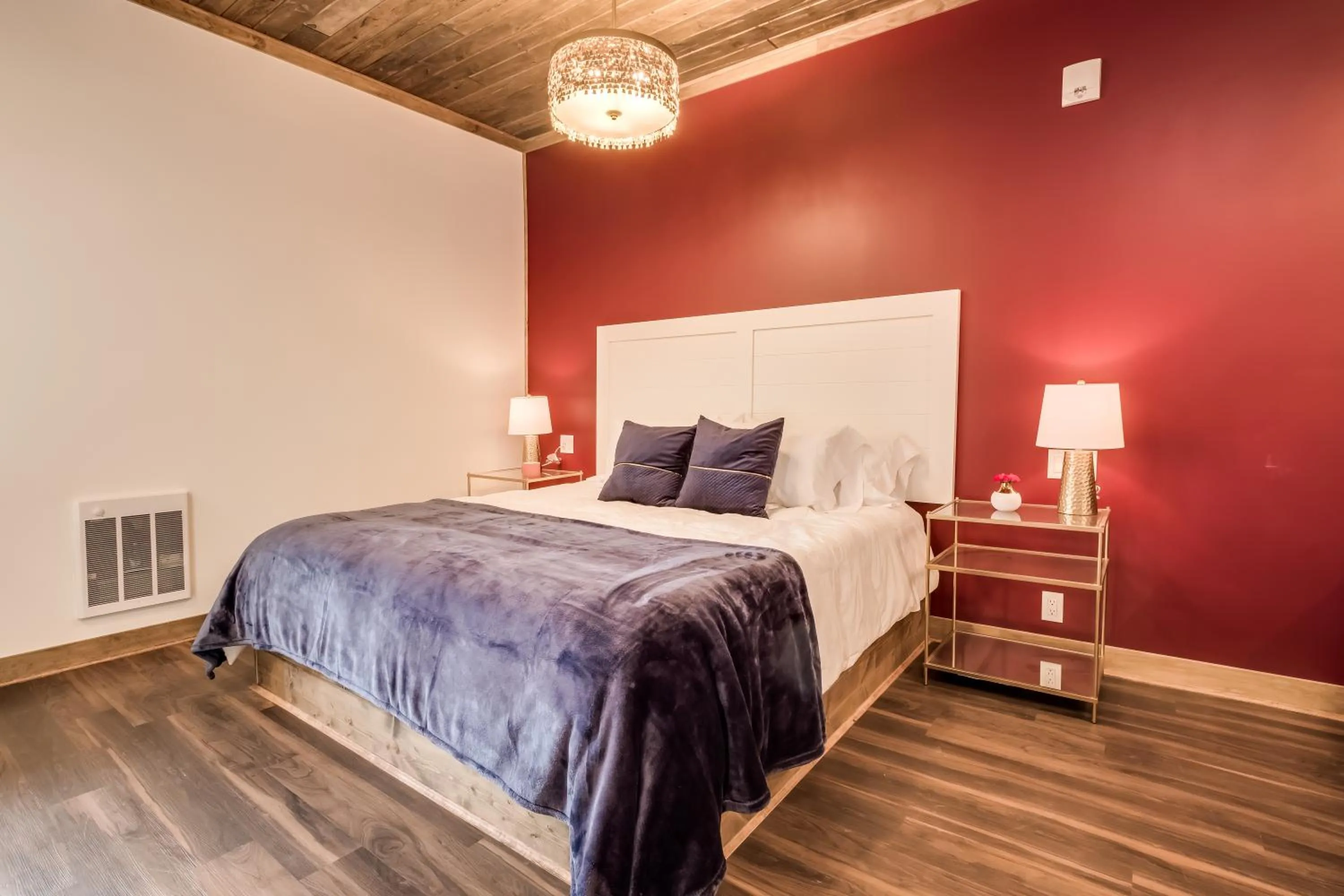 Bed in The Port of Prescott Boutique Hotel