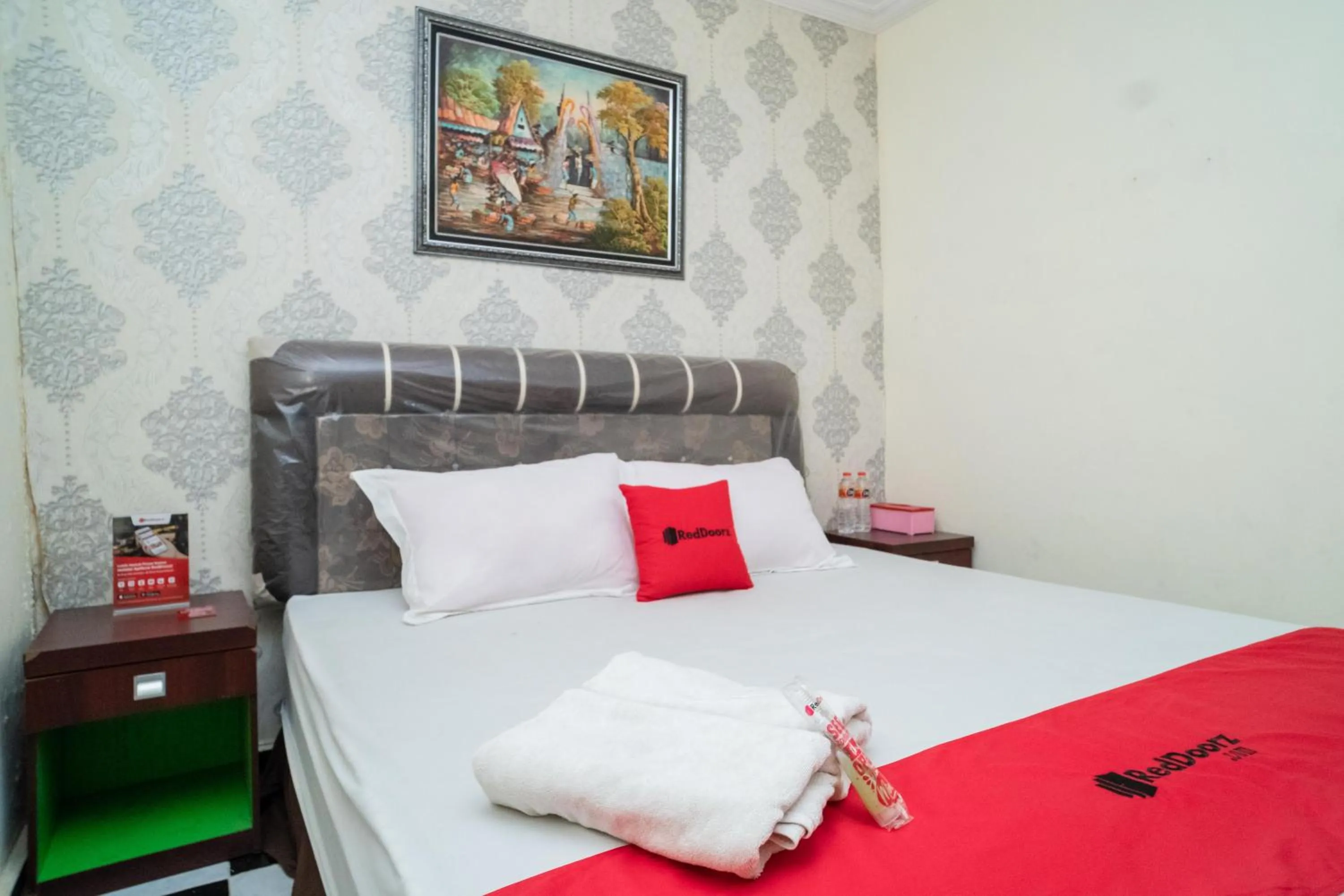 Bedroom, Bed in RedDoorz near Uniska Banjarmasin