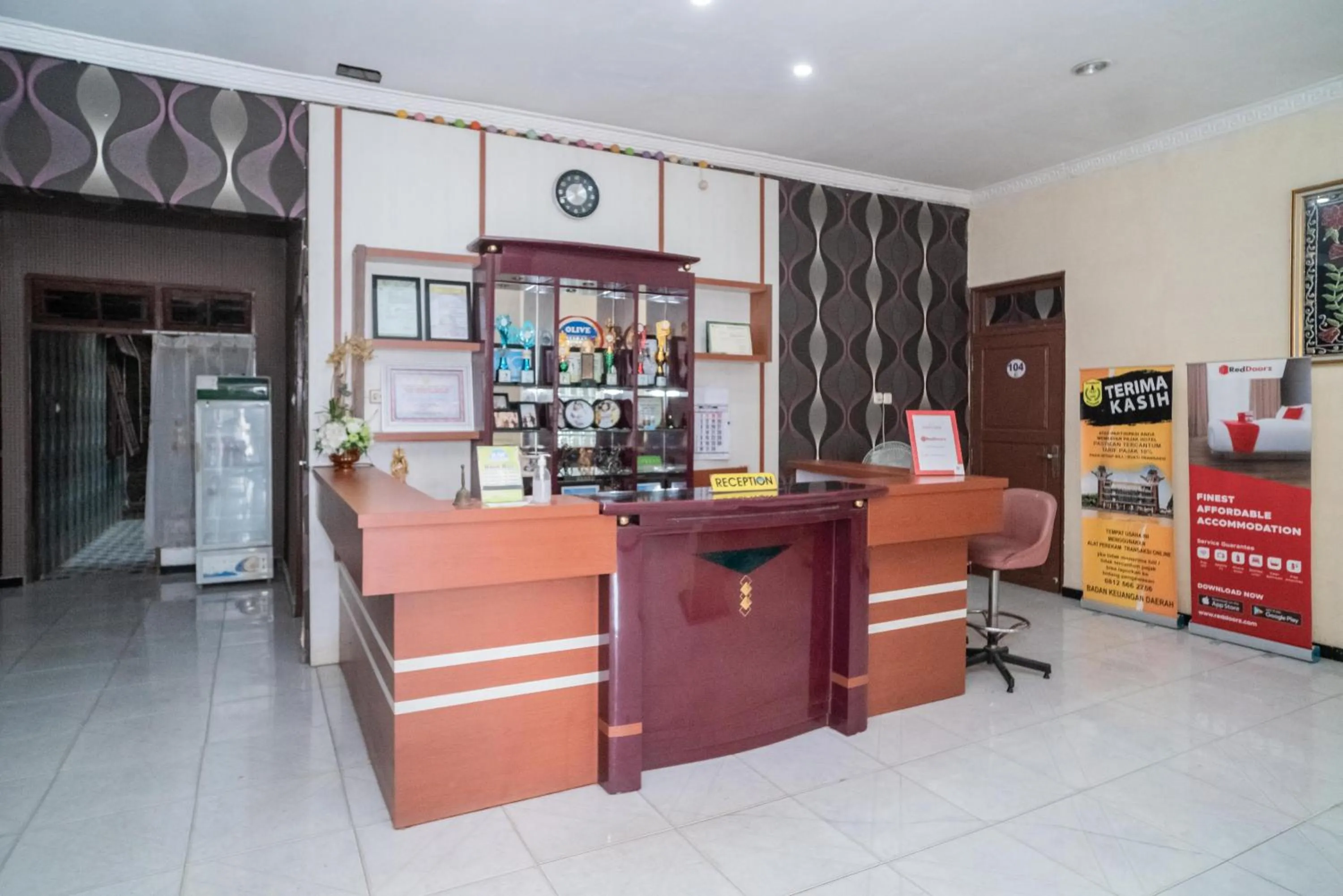 Lobby or reception in RedDoorz near Uniska Banjarmasin