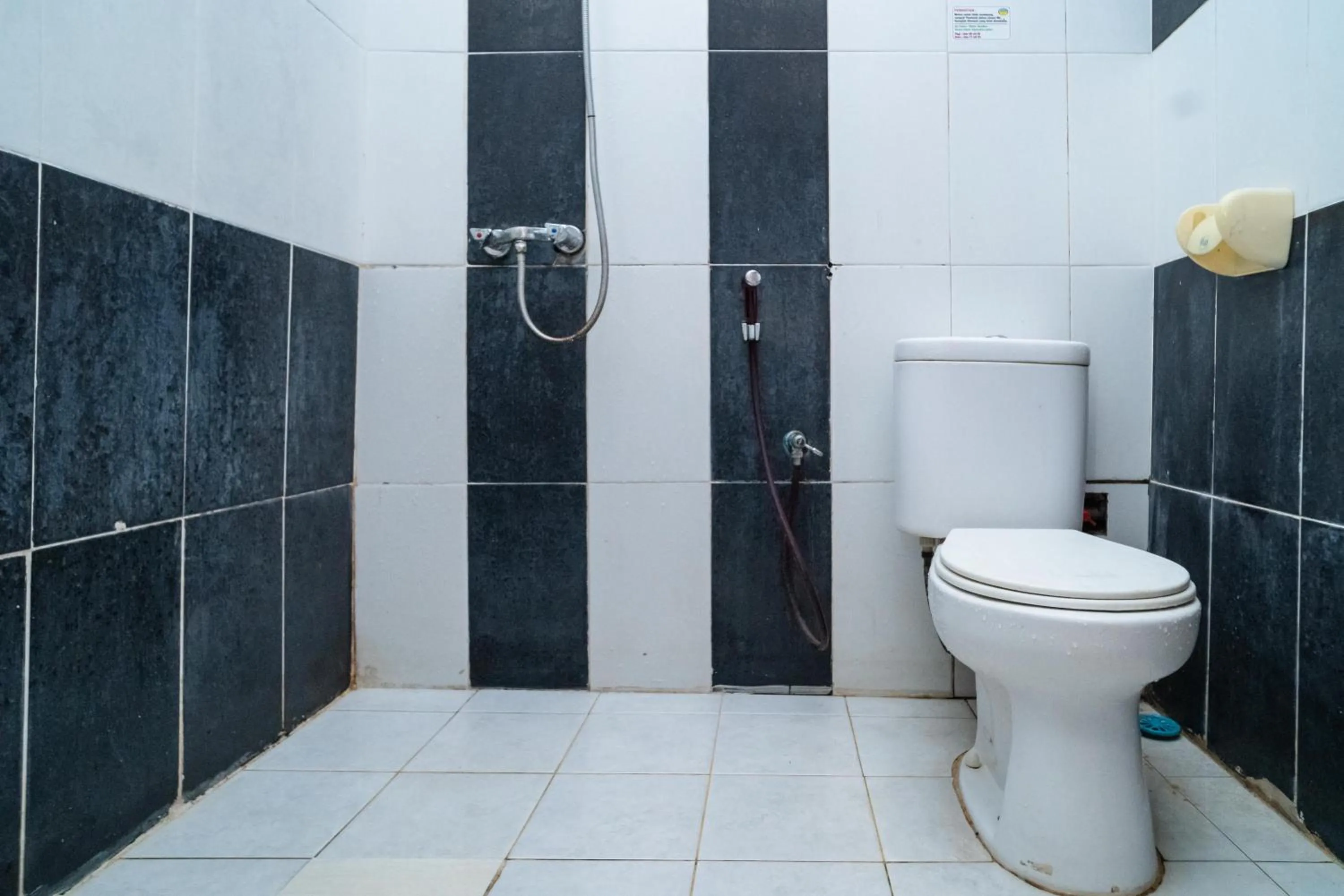 Bathroom in RedDoorz near Uniska Banjarmasin