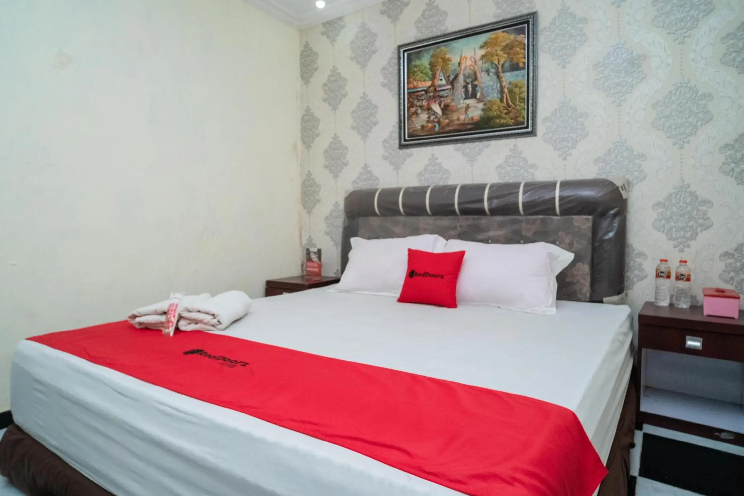 Bedroom, Bed in RedDoorz near Uniska Banjarmasin Bedroom, Bed in RedDoorz near Uniska Banjarmasin