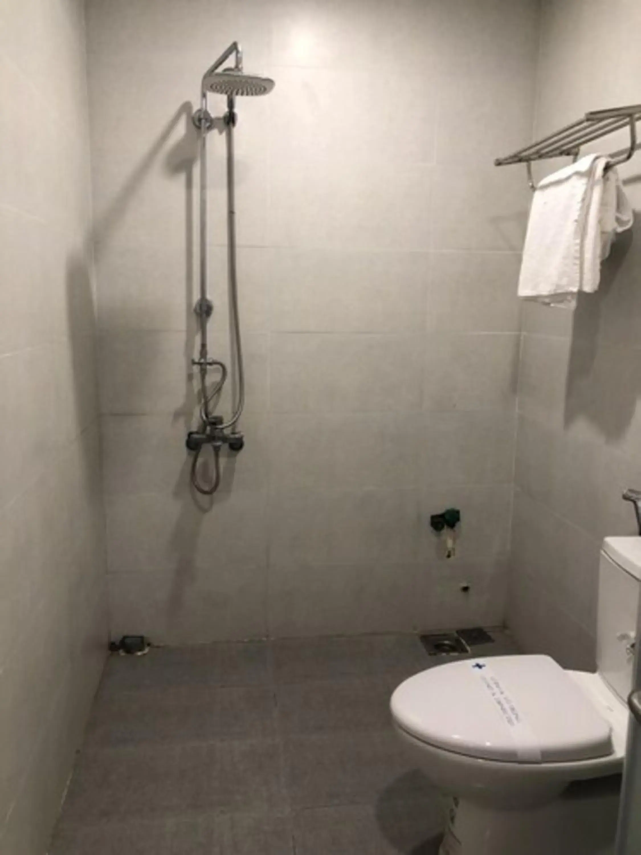 Property building in Quynh Huong Hotel Property building in Quynh Huong Hotel