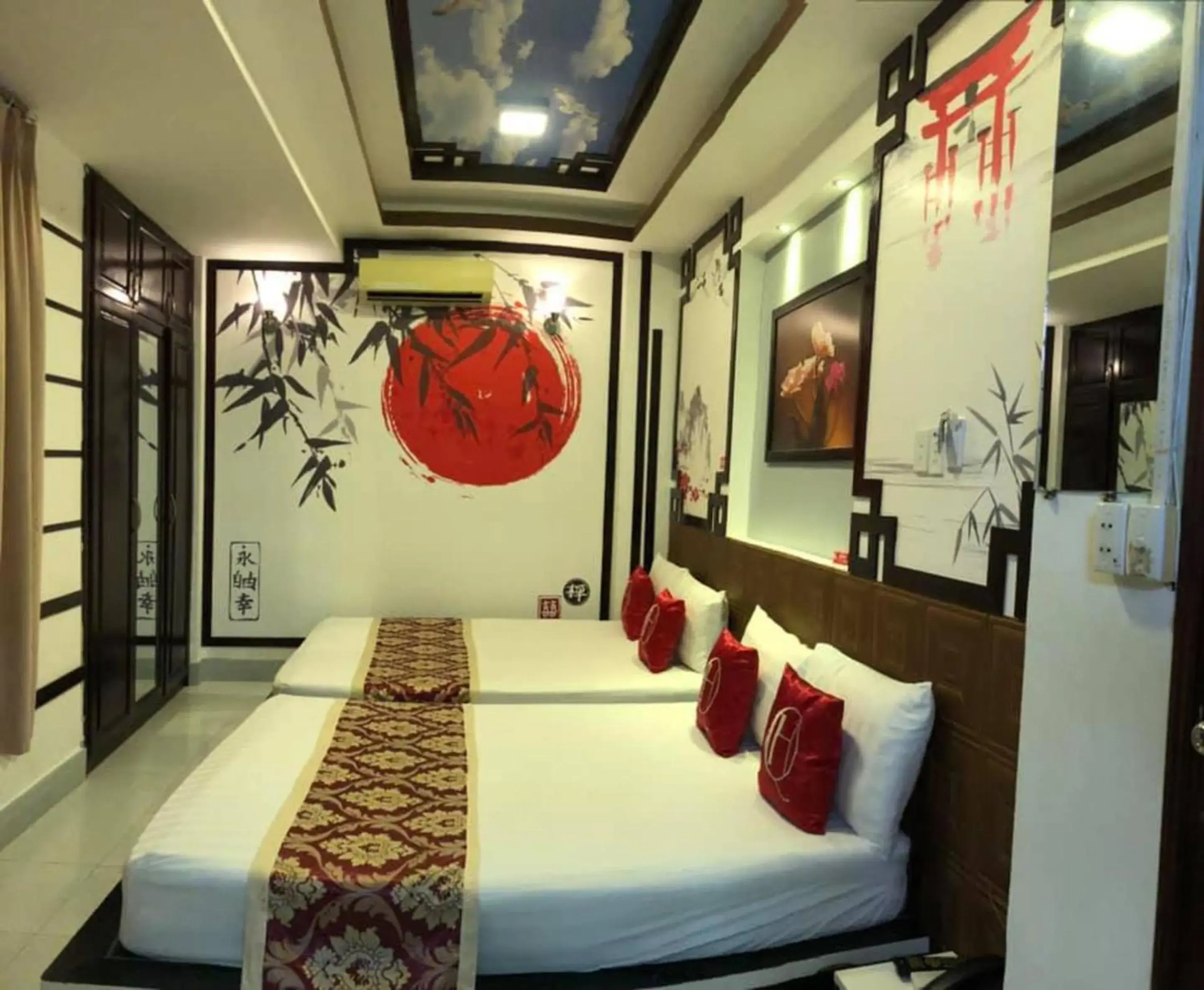Family Room in Quynh Huong Hotel Family Room in Quynh Huong Hotel