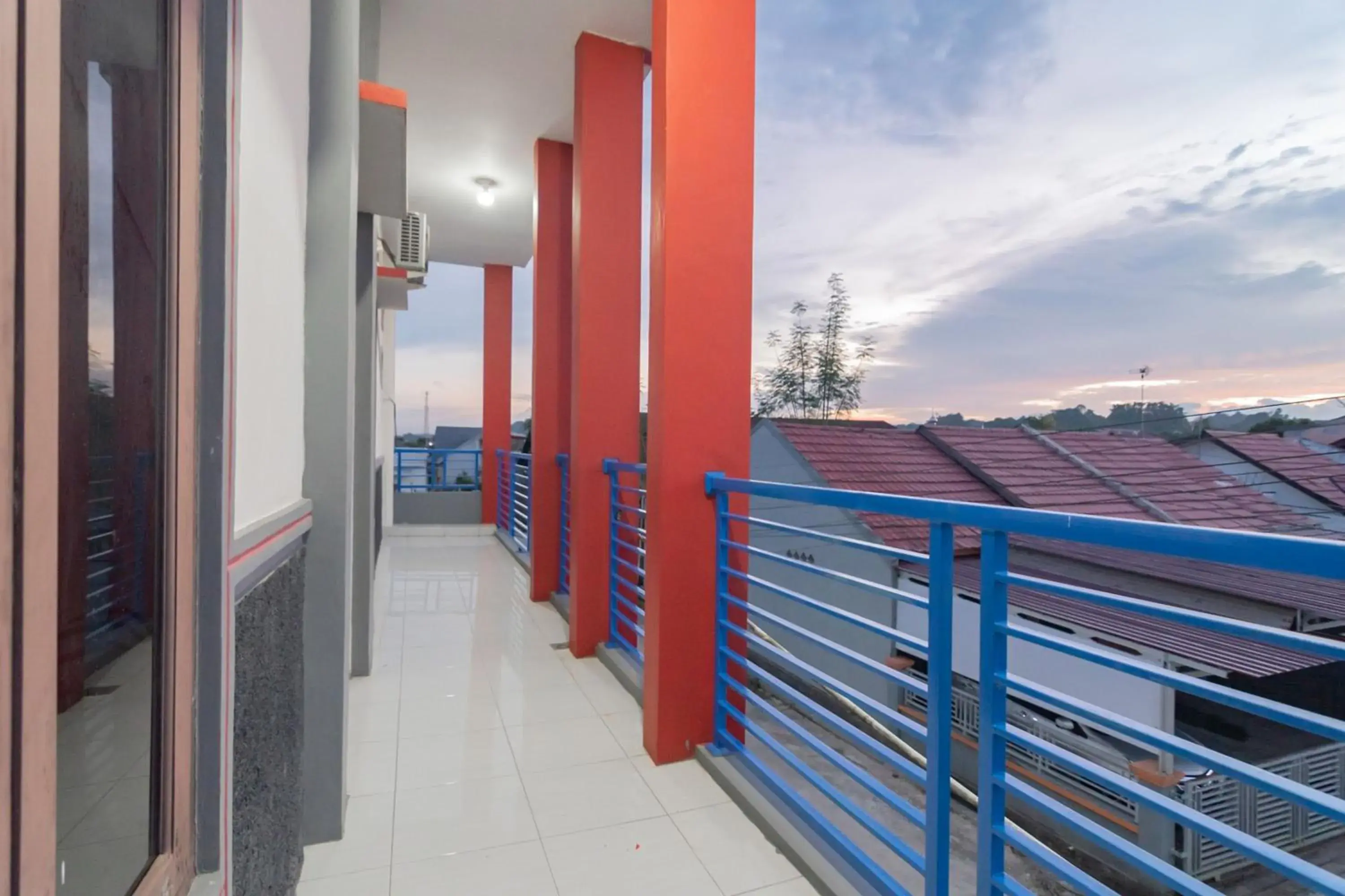 Property building in RedDoorz Syariah near Jalan Jakarta Samarinda Property building in RedDoorz Syariah near Jalan Jakarta Samarinda