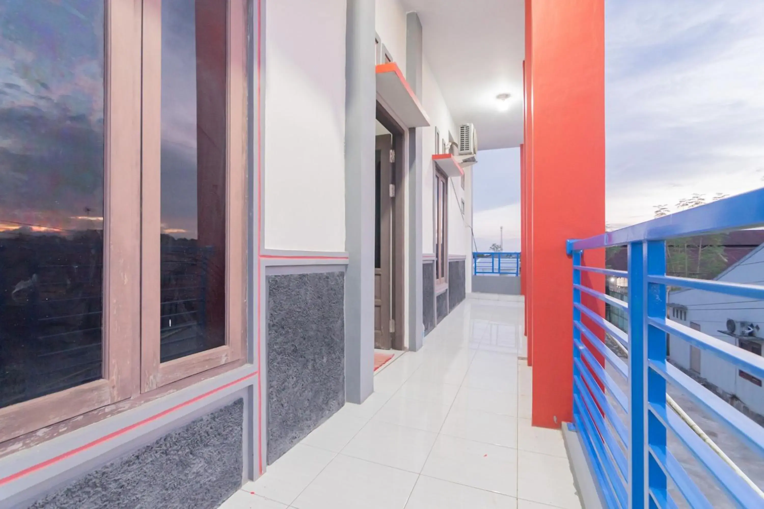 Property building in RedDoorz Syariah near Jalan Jakarta Samarinda Property building in RedDoorz Syariah near Jalan Jakarta Samarinda