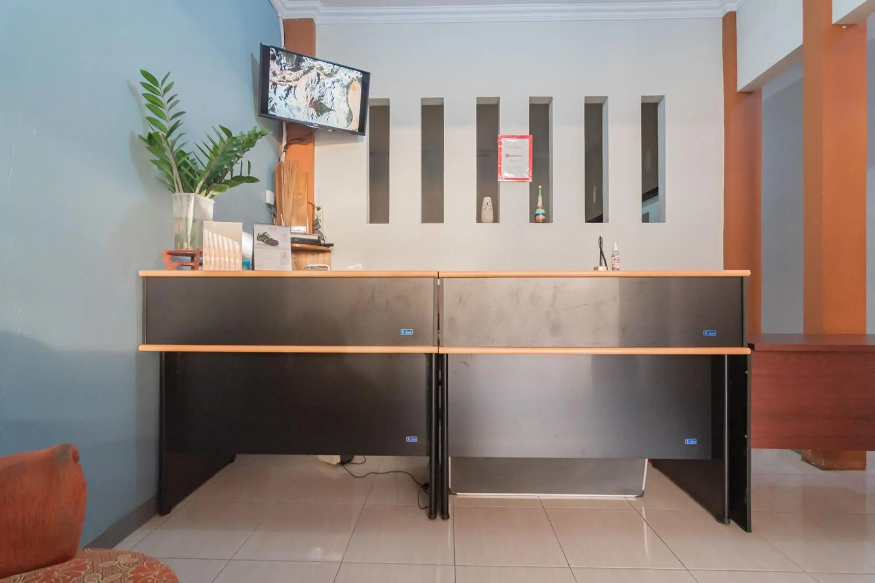 Lobby or reception in RedDoorz Syariah near Jalan Jakarta Samarinda Lobby or reception in RedDoorz Syariah near Jalan Jakarta Samarinda