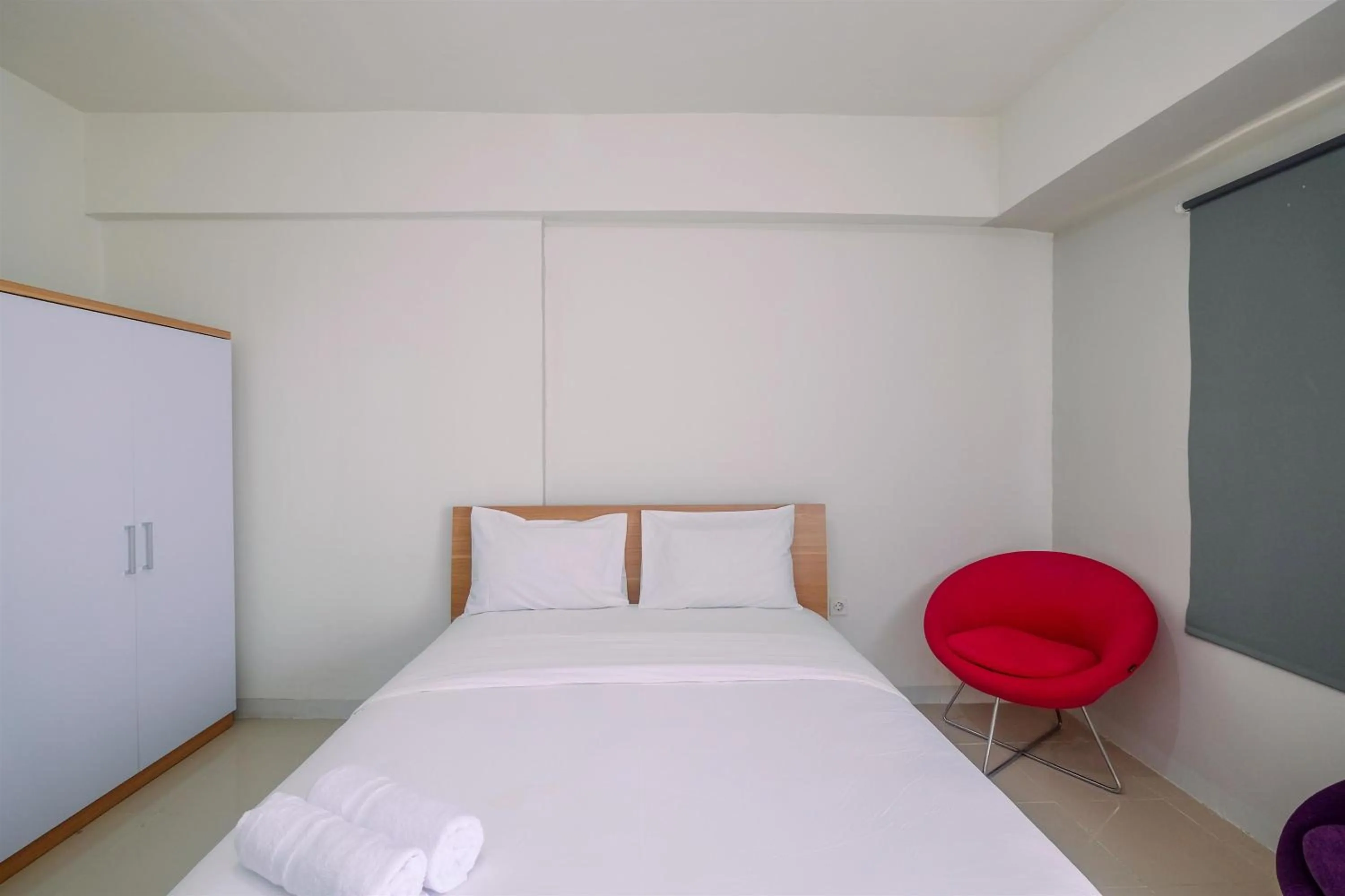 Chic and Cozy Studio Park View Condominium Apartment By Travelio