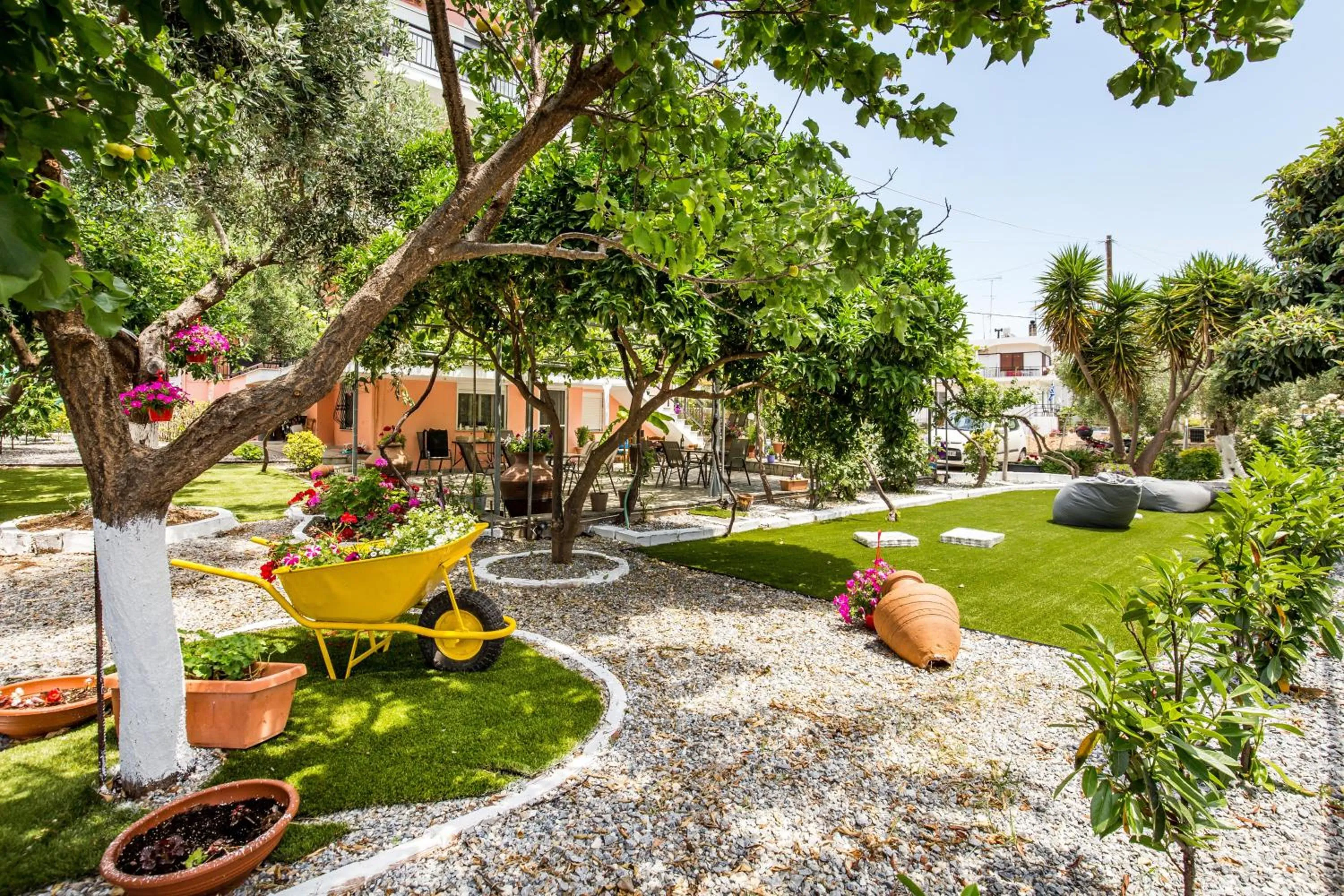Ianos Apartments