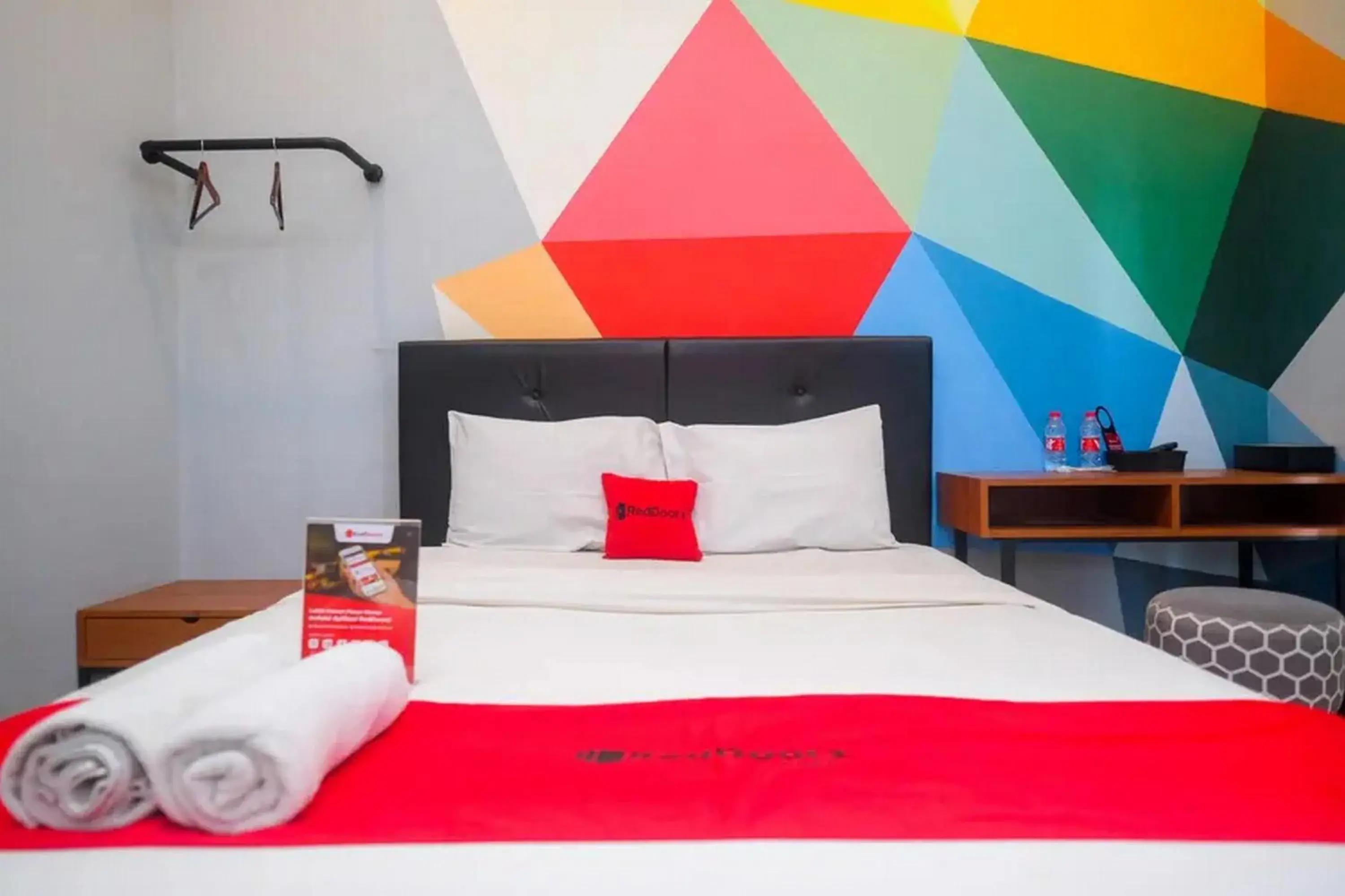 Bed in RedDoorz near Sindu Kusuma Edupark 3 Bed in RedDoorz near Sindu Kusuma Edupark 3