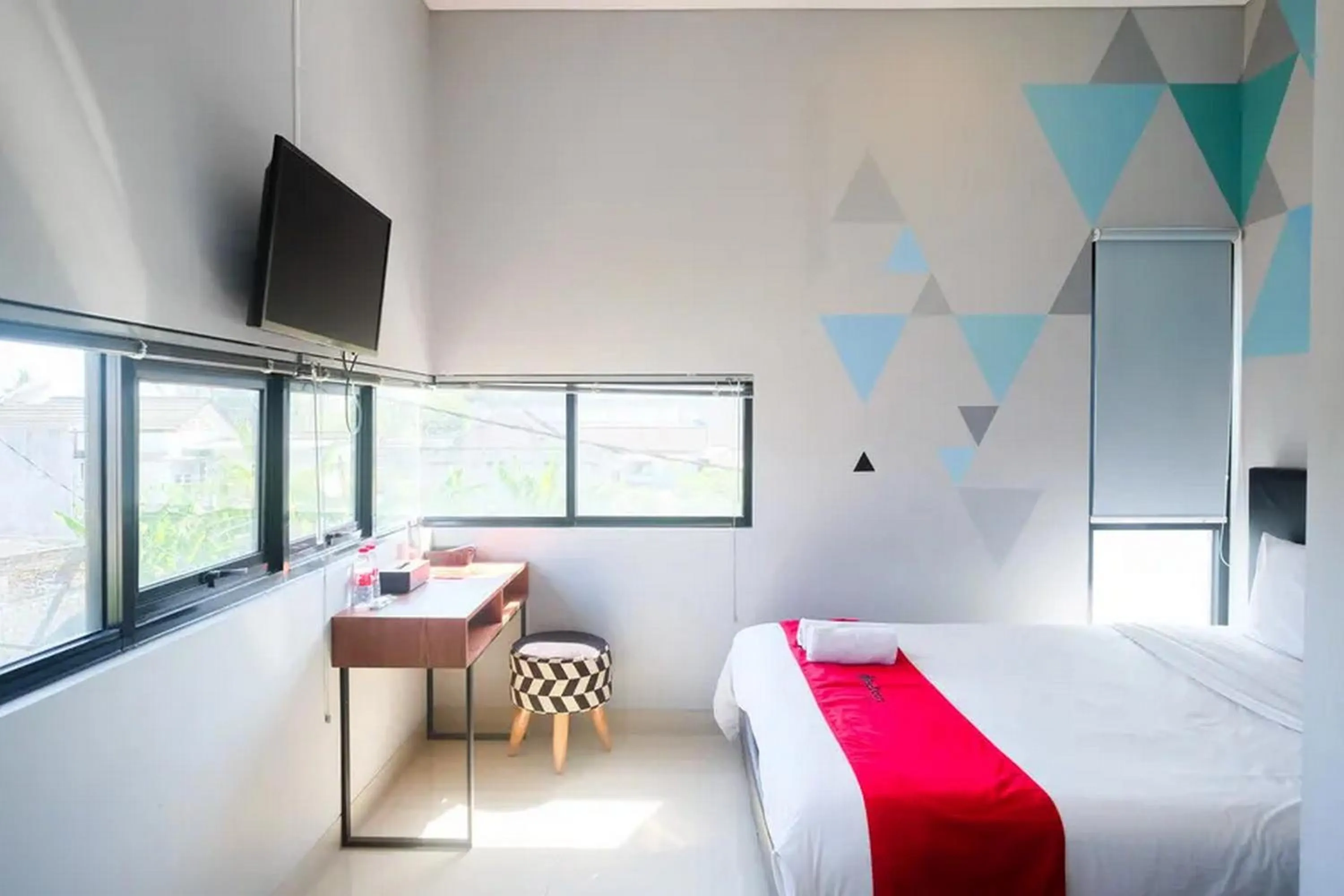 Bed in RedDoorz near Sindu Kusuma Edupark 3