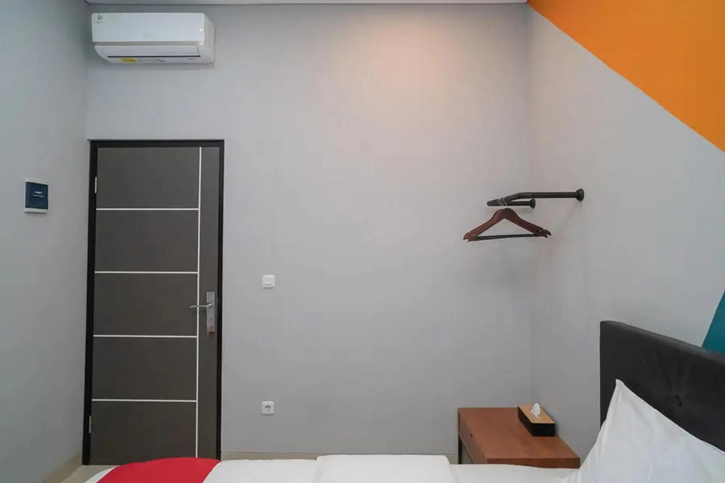 Bedroom, Bed in RedDoorz near Sindu Kusuma Edupark 3 Bedroom, Bed in RedDoorz near Sindu Kusuma Edupark 3