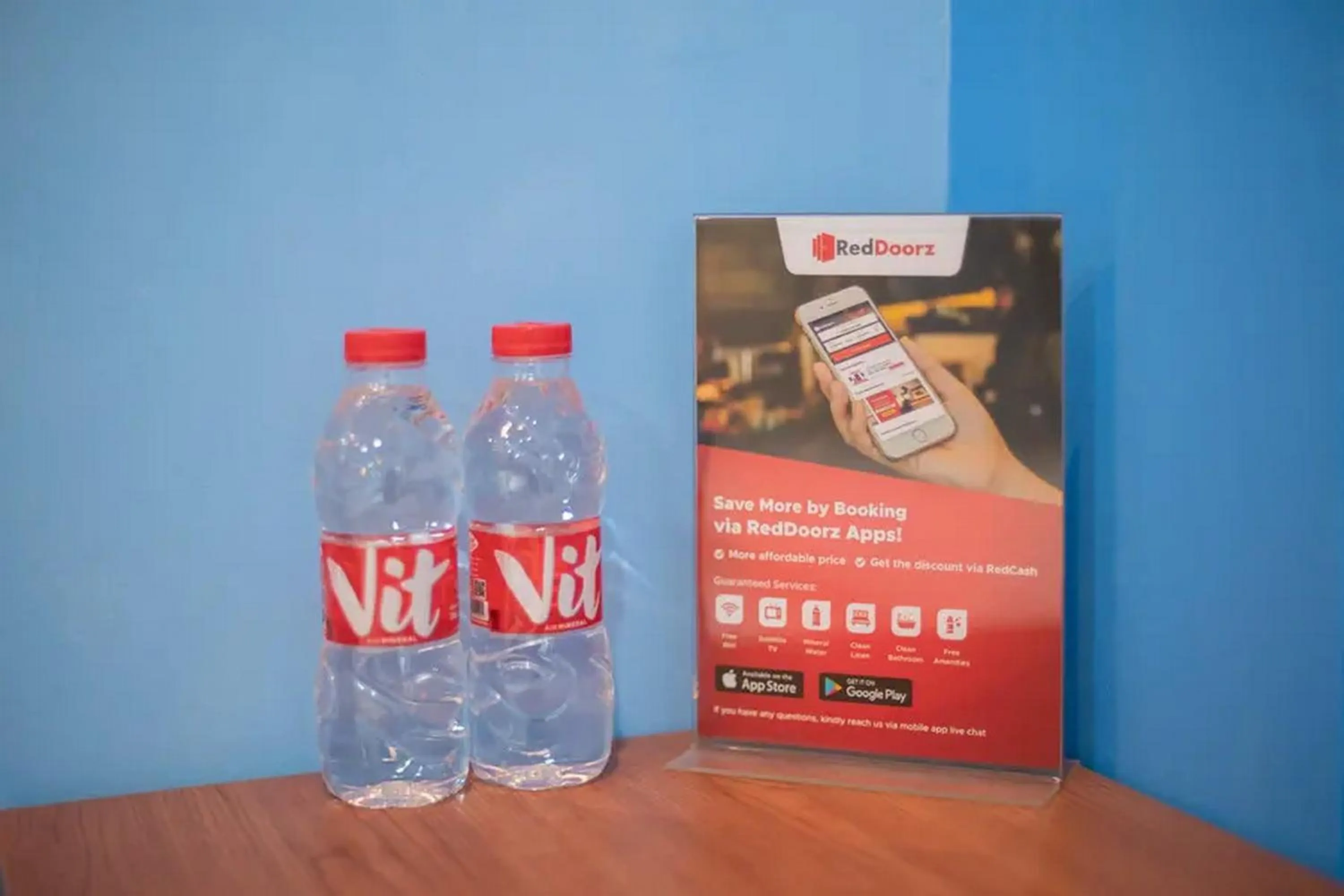 Drinks in RedDoorz near Sindu Kusuma Edupark 3