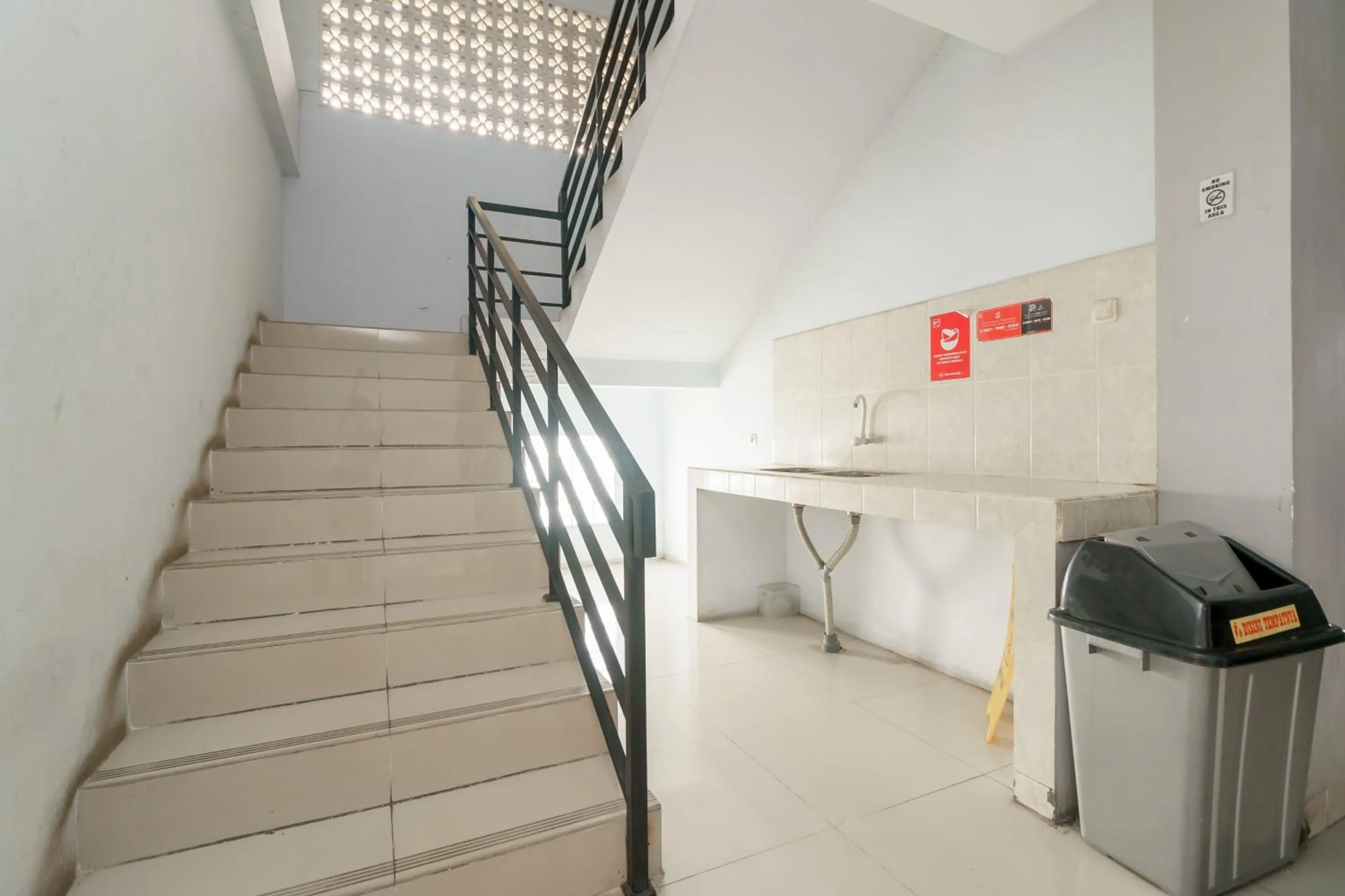 KoolKost Syariah near Kampus Utama Universitas Budi Luhur