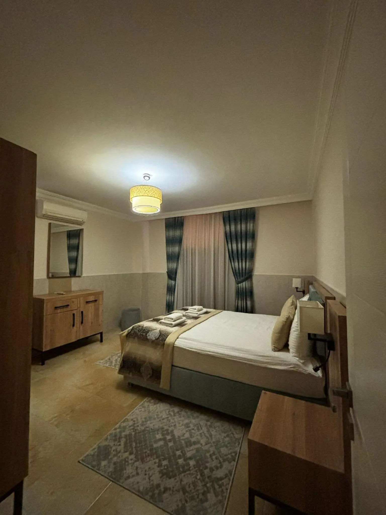 Bed in Alfa Apart Hotel