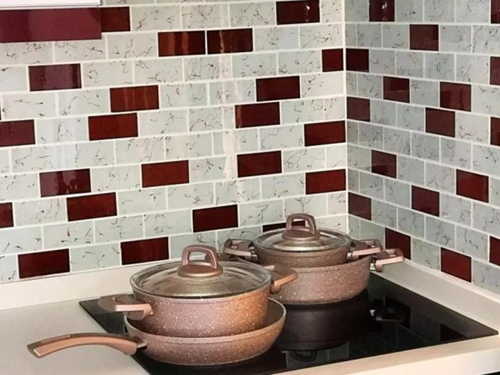 Kitchen or kitchenette in Alfa Apart Hotel