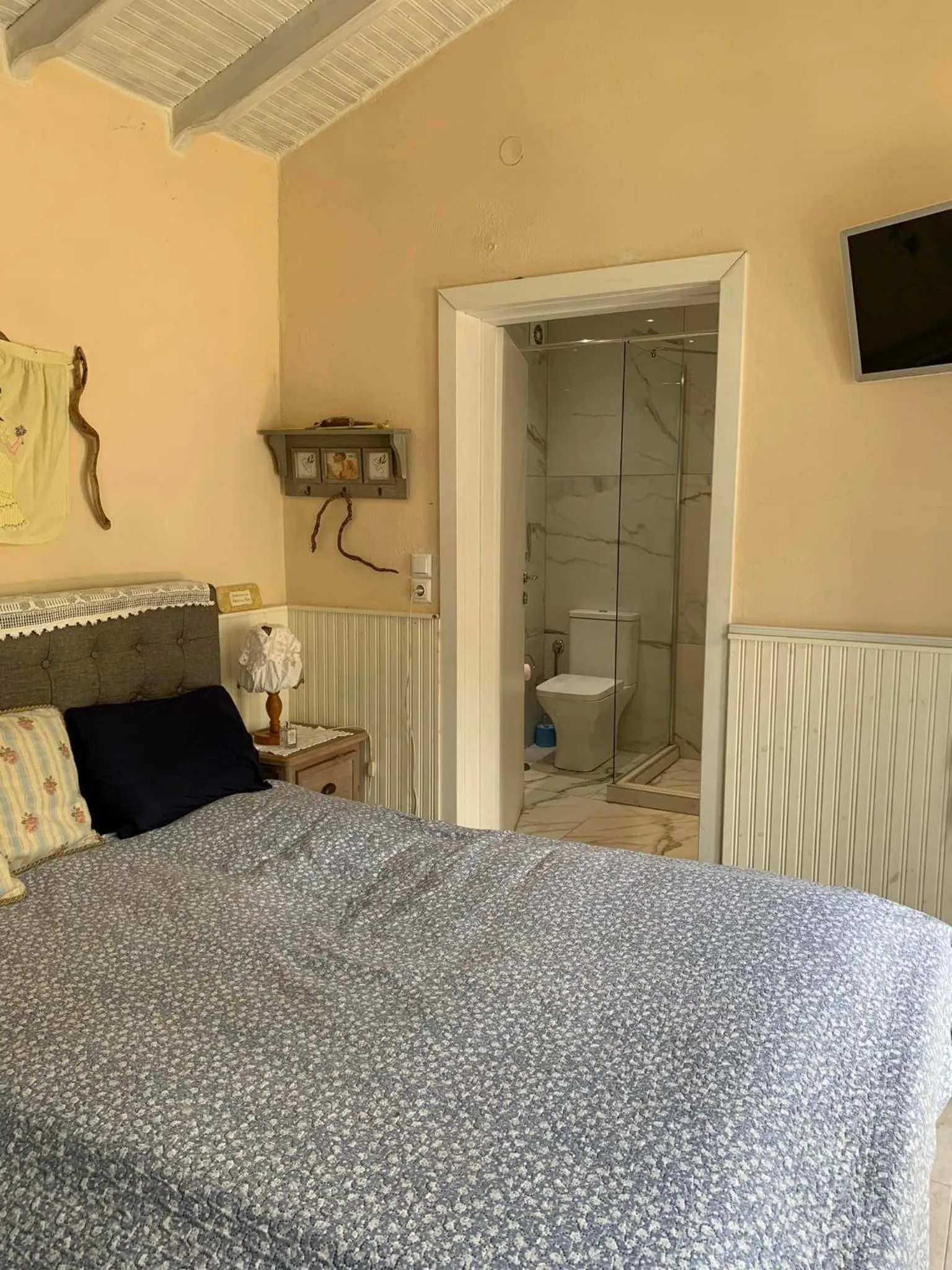 Bed in Hotel Villa Anais