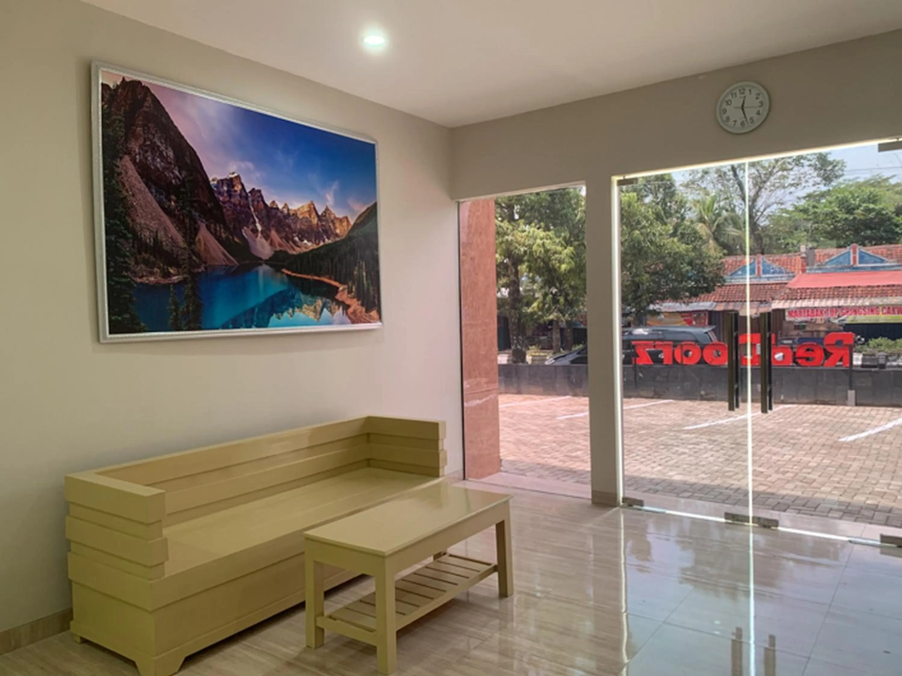 RedDoorz near Alun Alun Purbalingga