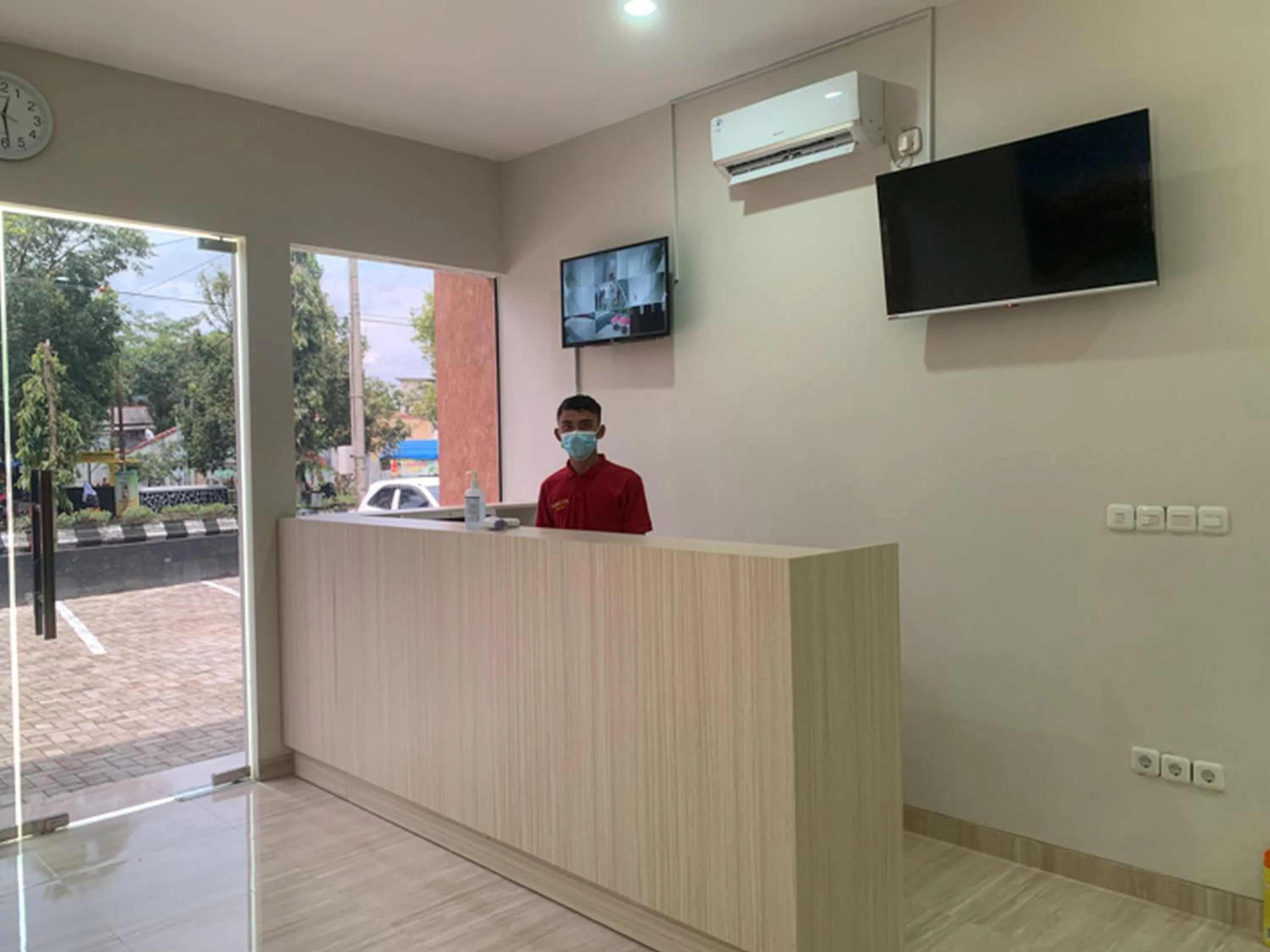 Lobby or reception in RedDoorz near Alun Alun Purbalingga