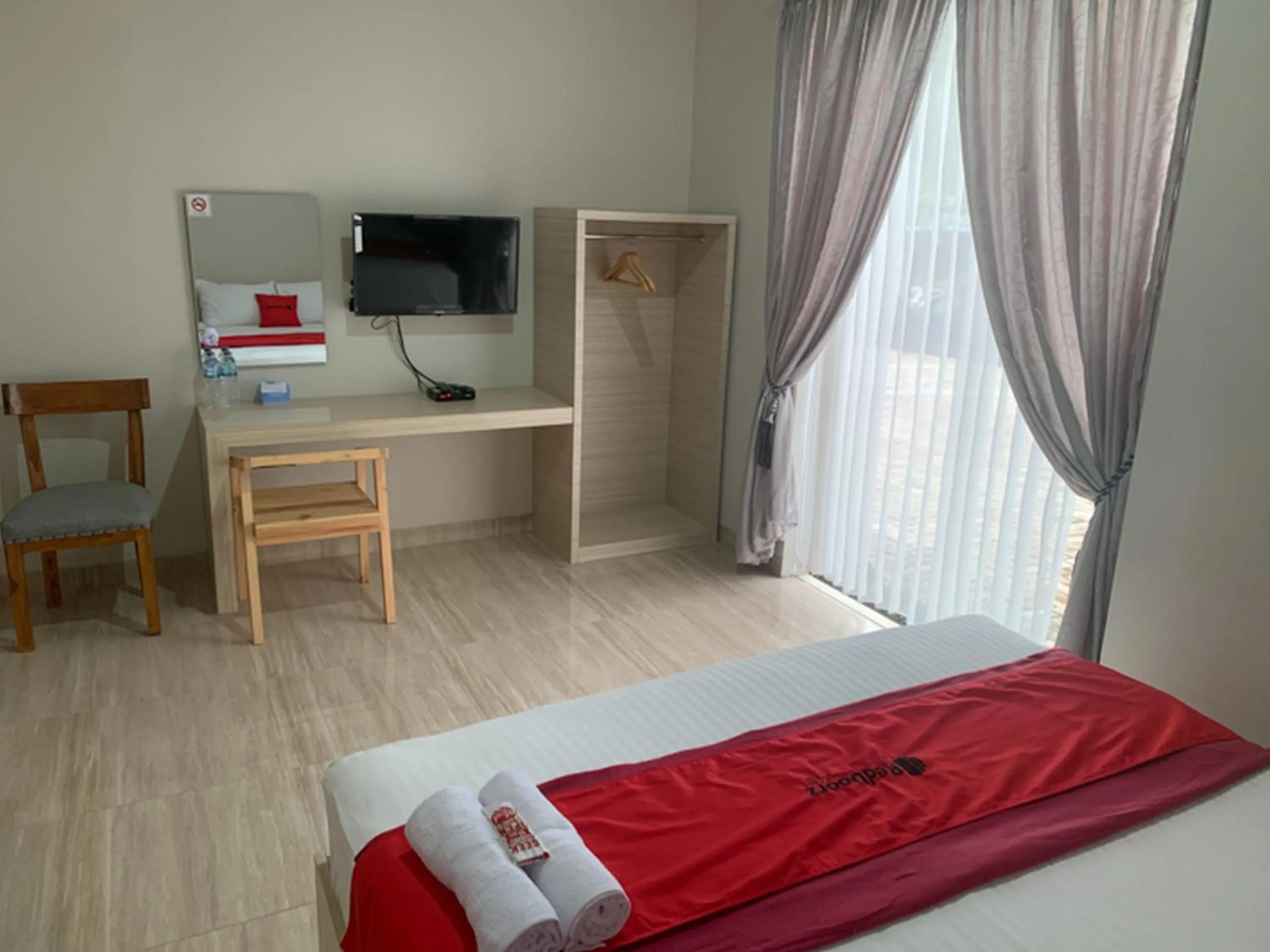 Bed in RedDoorz near Alun Alun Purbalingga