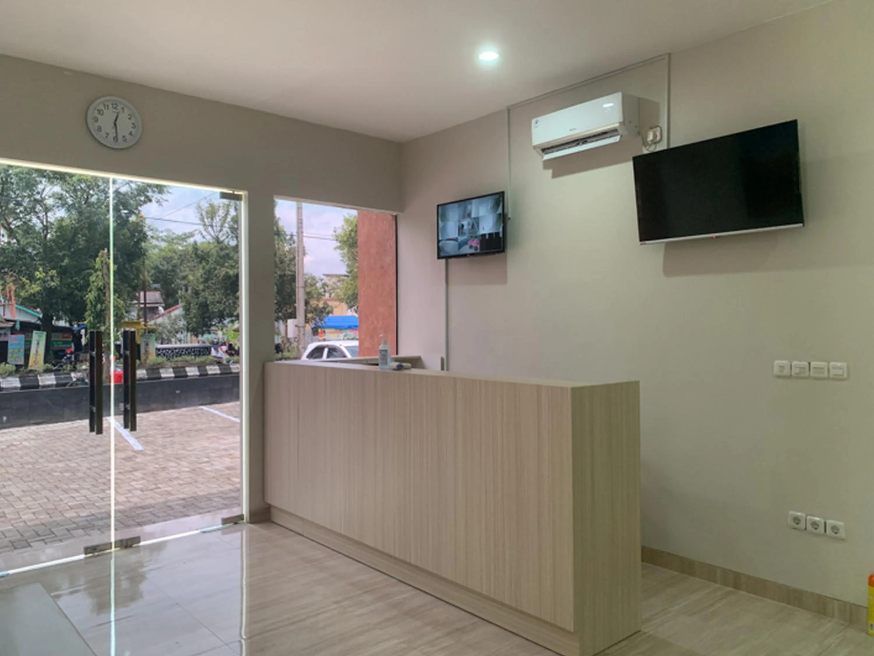 RedDoorz near Alun Alun Purbalingga