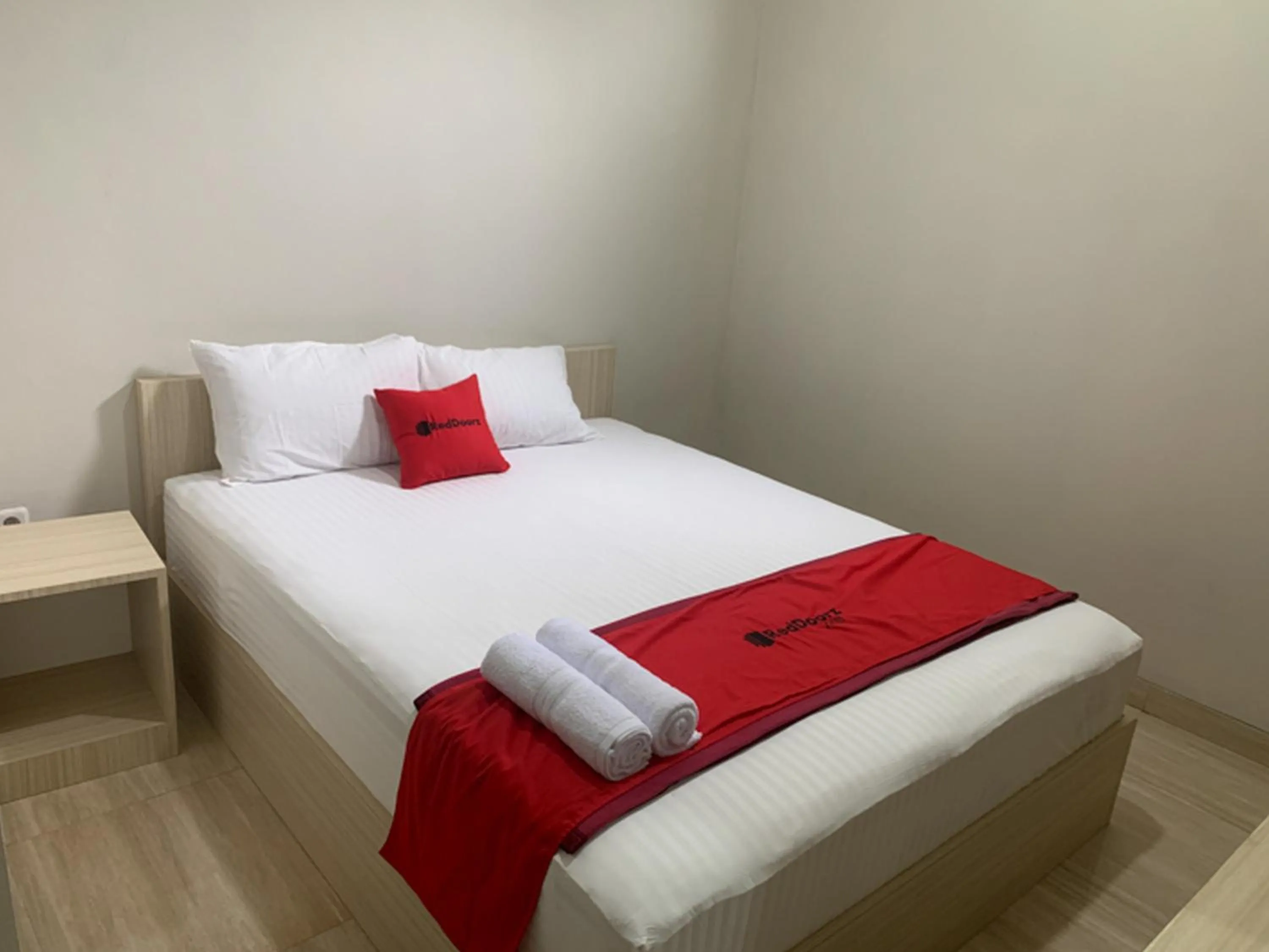 Bed in RedDoorz near Alun Alun Purbalingga