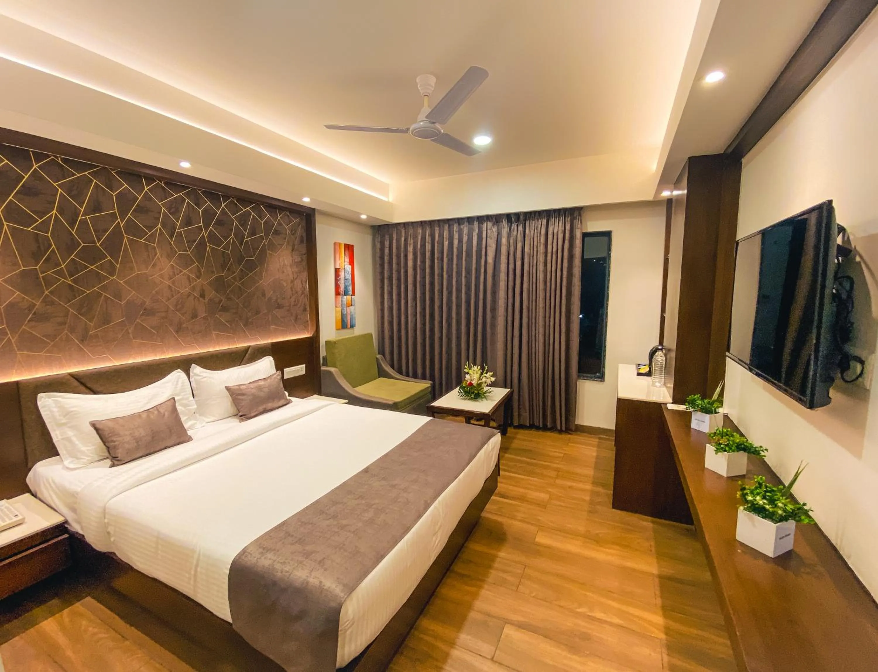 Bedroom, Bed in Jardin Hotels