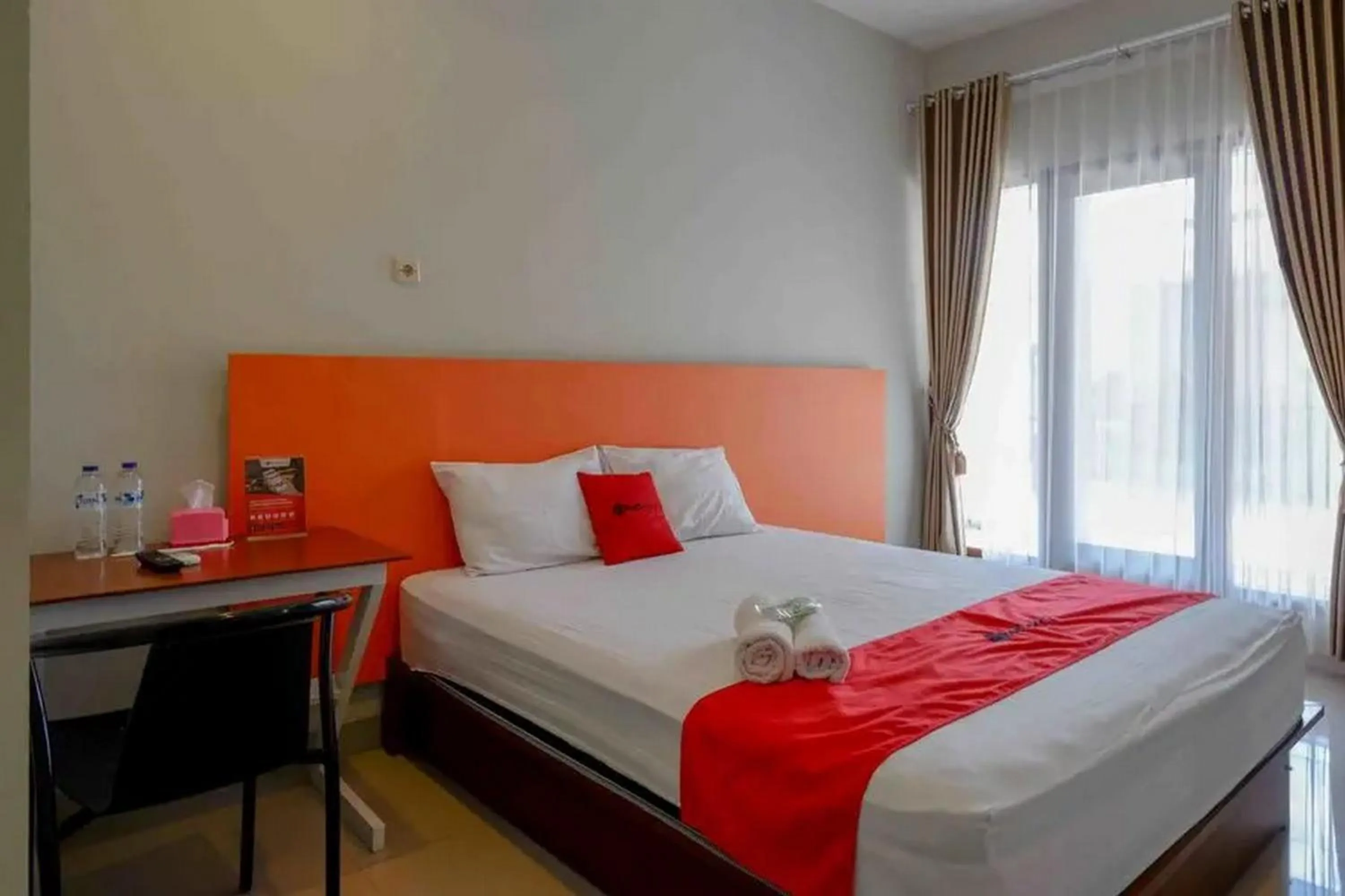 Bedroom, Bed in Reddoorz near Stadion Kridosono Blora