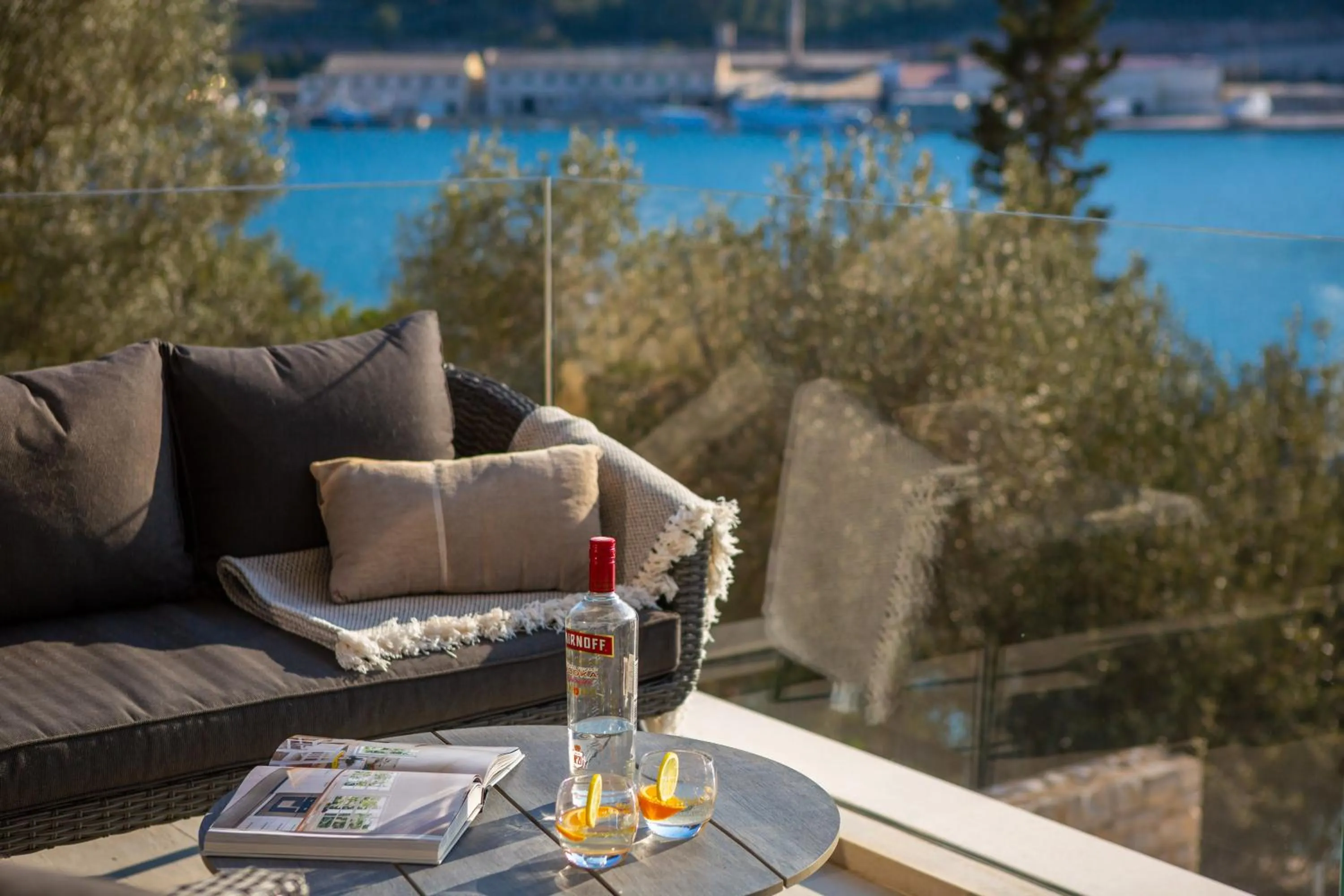 Beachfront Villa Grain of Salt with Pool