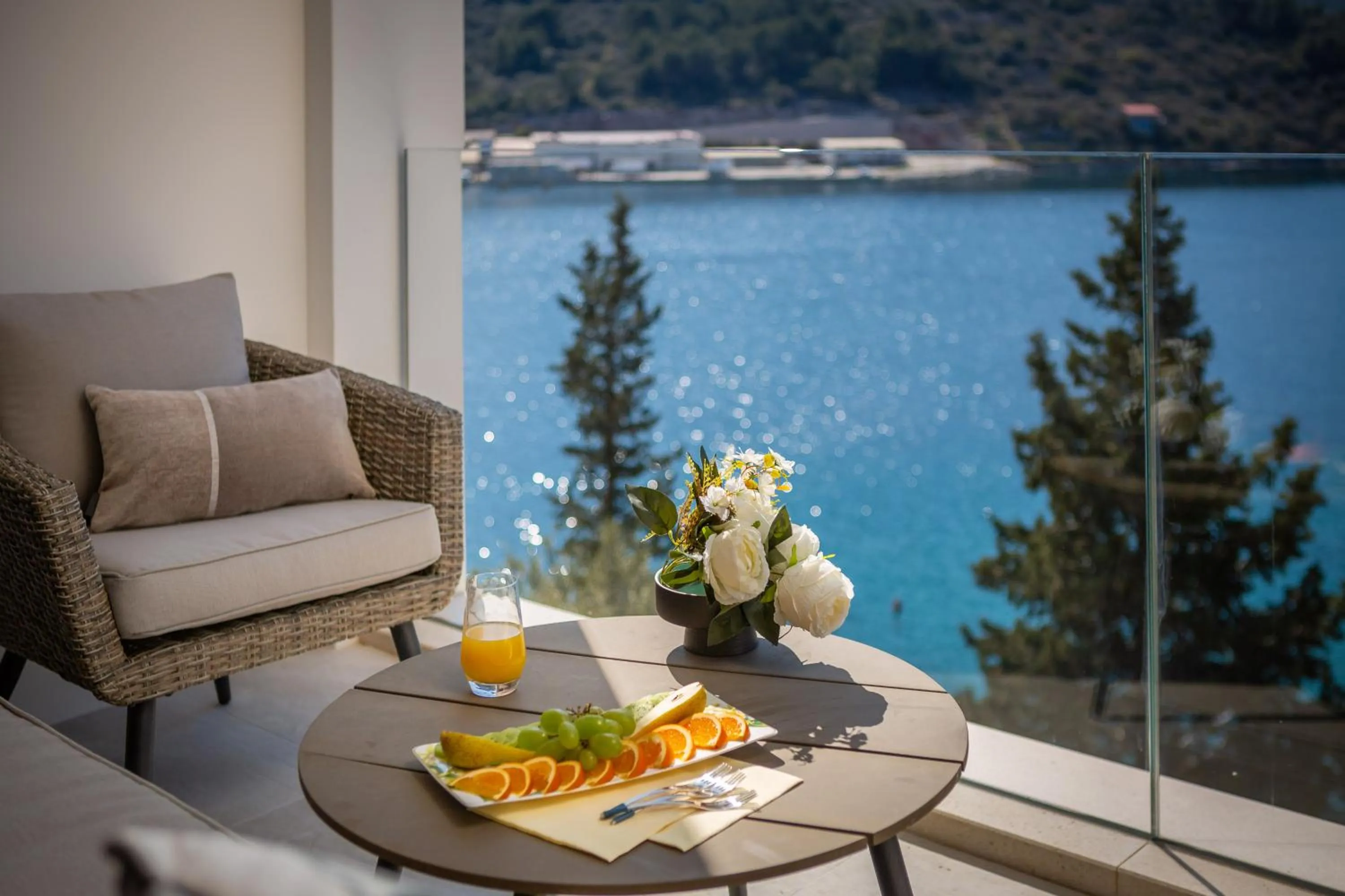 Beachfront Villa Grain of Salt with Pool